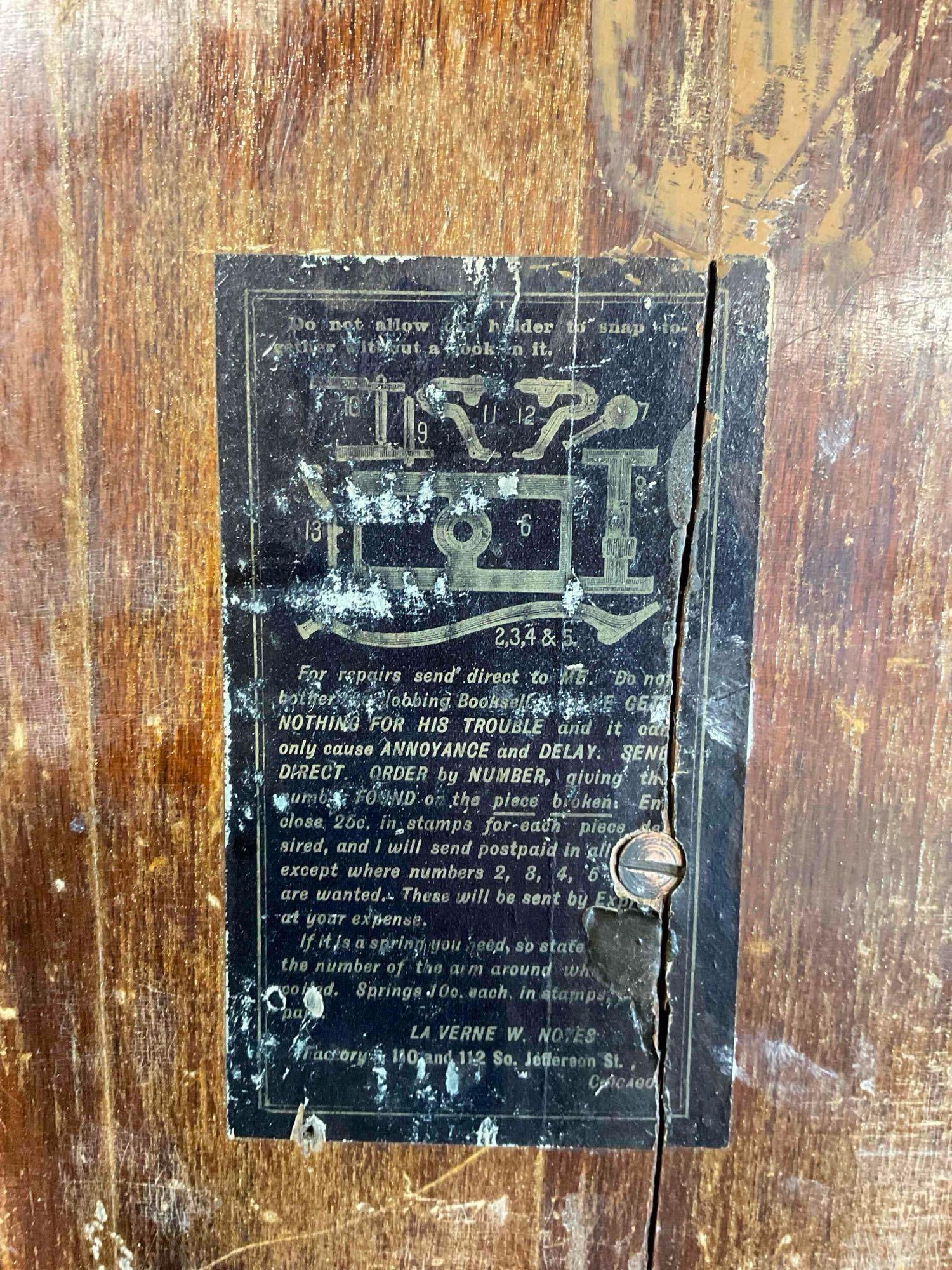 Beautiful Antique Oak Wood & Cast Iron Music Book or Dictionary Stand. Very Good Condition. - 4