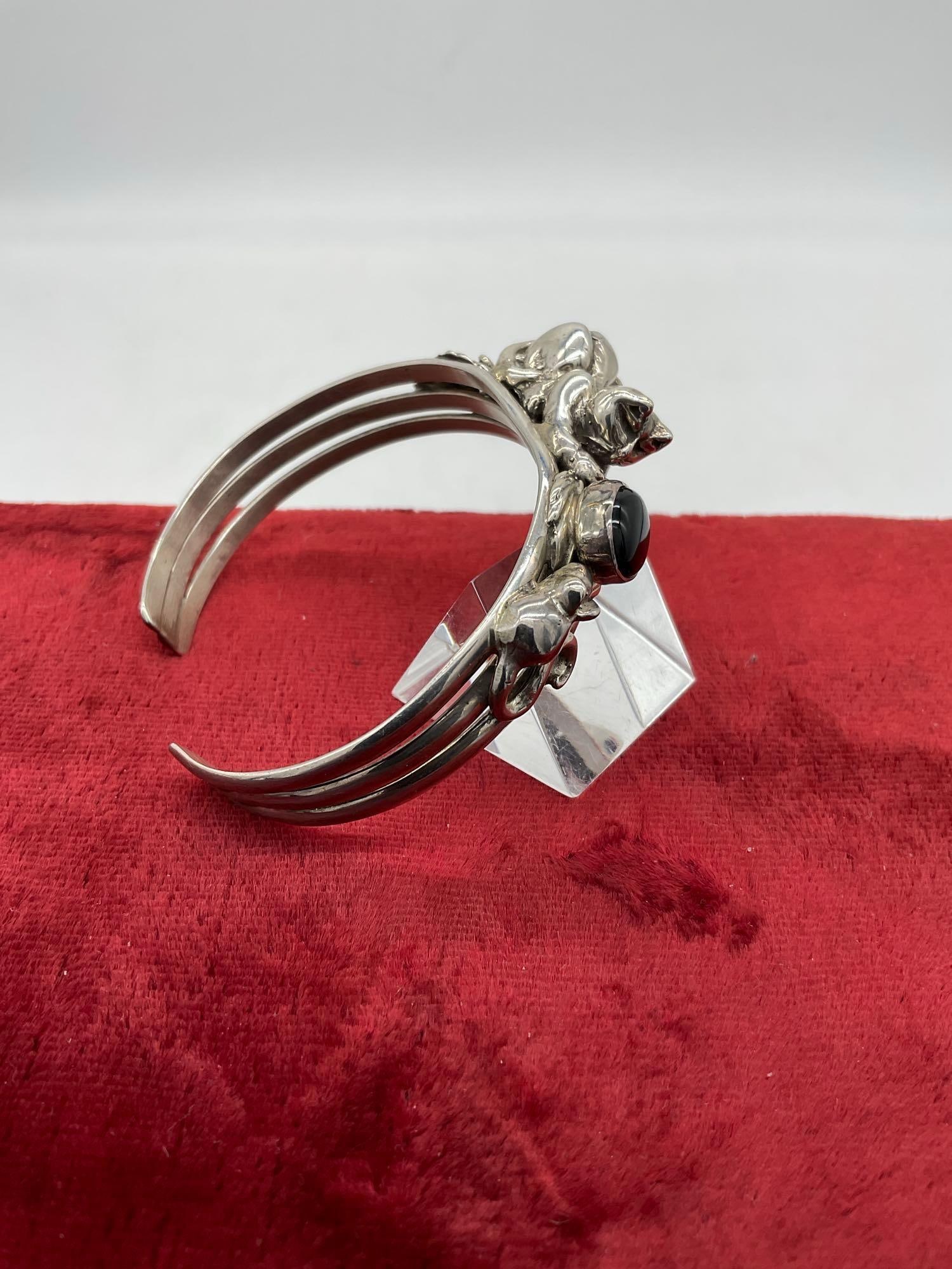 Vintage sterling silver Carol Felley unmarked Cat & Mouse onyx bracelet in N.A. SW styling - 4