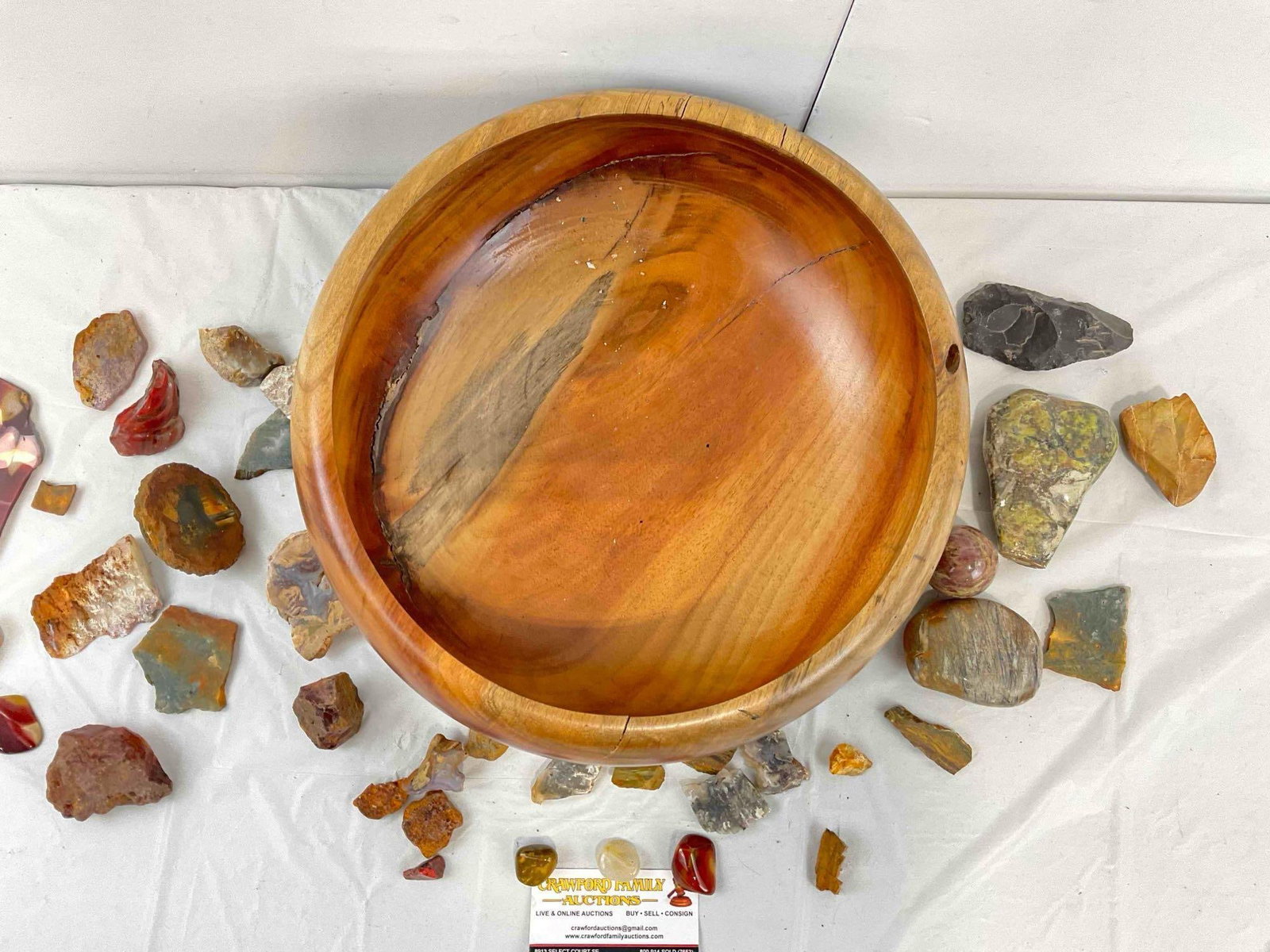 30+ pcs Stone & Mineral Assortment in Beautiful Turned Wooden Bowl, incl. Mookaite Jasper. - 5