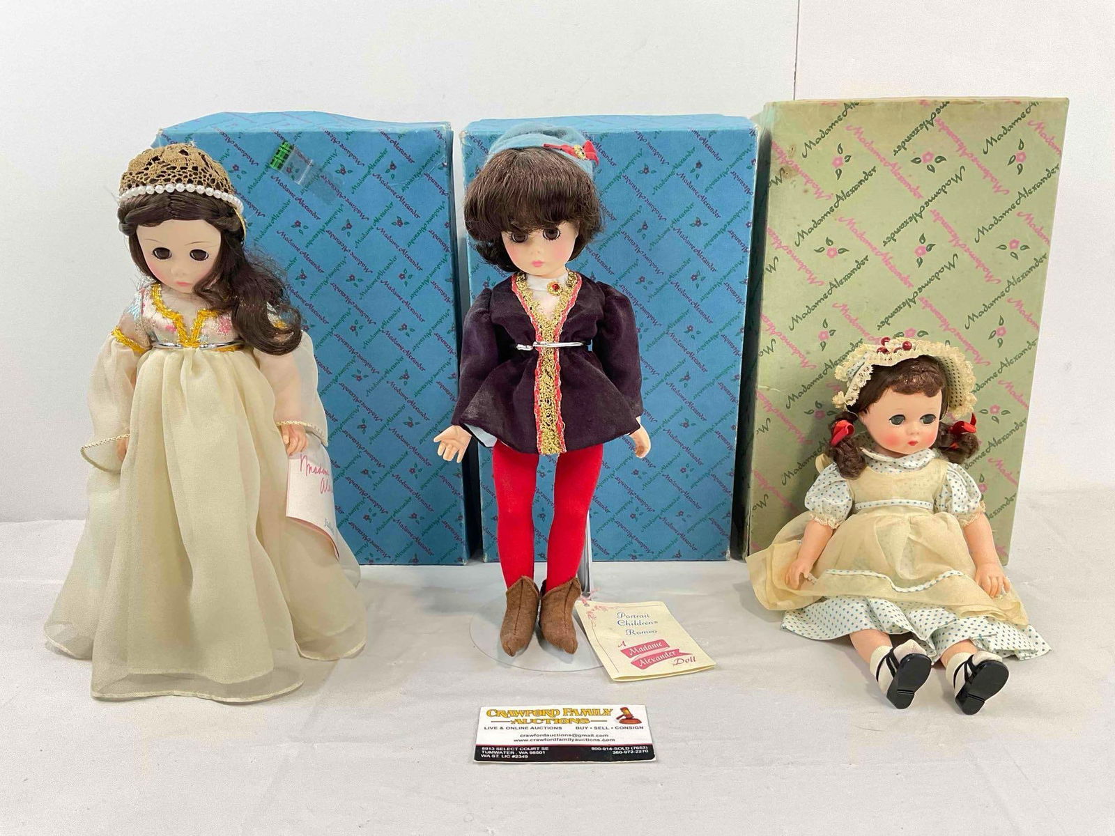 3 pcs Vintage Madame Alexander Porcelain Dolls in Original Boxes, incl. 1370 Juliet & 1360 Romeo. (1 of 9)