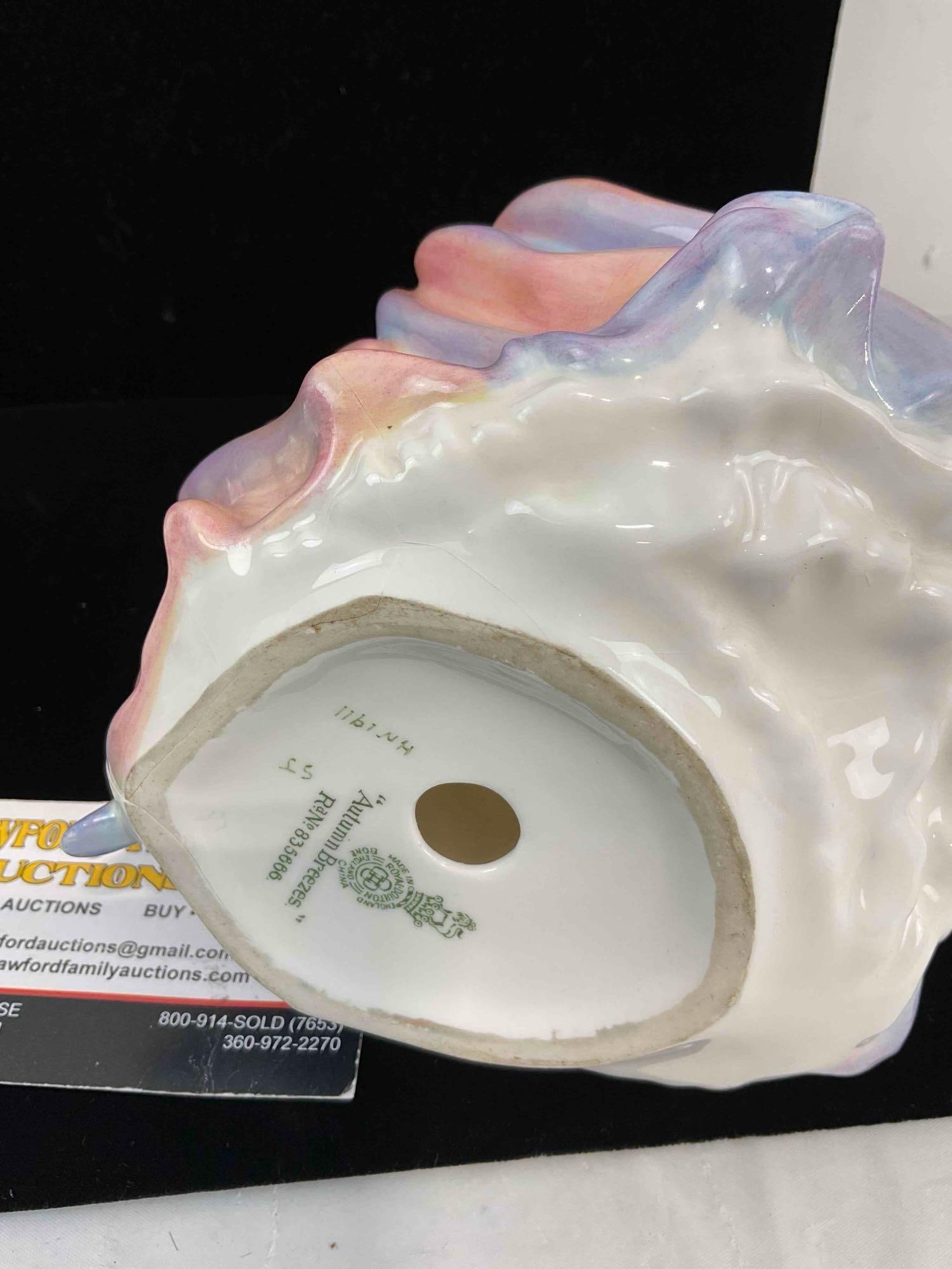 6 pcs Vintage Porcelain Collectibles, incl. Hummel, Lenox & Royal Doulton. Very Good Condition. - 11