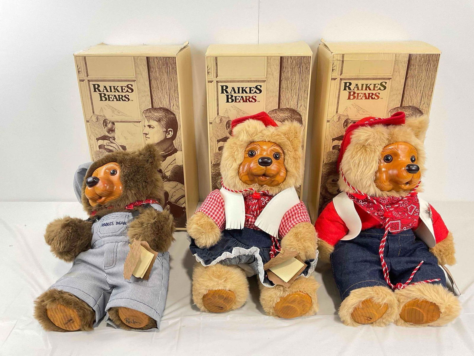 3 pcs Vintage Raikes Bears Stuffed Bear Dolls in Original Boxes, incl. Jesse, Bonnie & Lionel. (1 of 14)