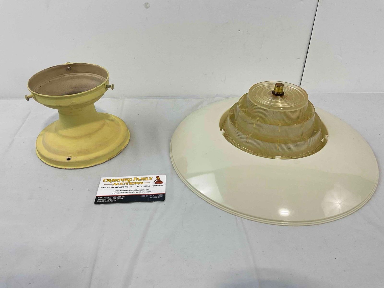2 pcs Vintage Lamp Shades, incl. 1x Mid Century Modern Beige Lamp Shade & More. See pics.: 2 pcs Vintage Lamp Shades, incl. 1x Mid Century Modern Beige Lamp Shade & More. Minor wear indicative of age, has some rust and discoloration, condition is otherwise very good. Larger measures 12"