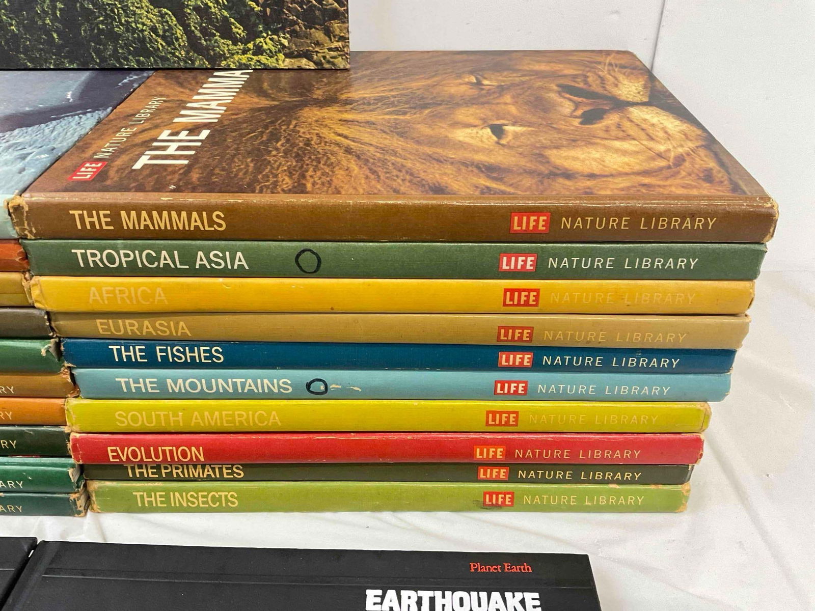 23 pcs Time Life Hardcover Volumes Nature Books, incl. 21x Nature Library & 2x Planet Earth. - 4