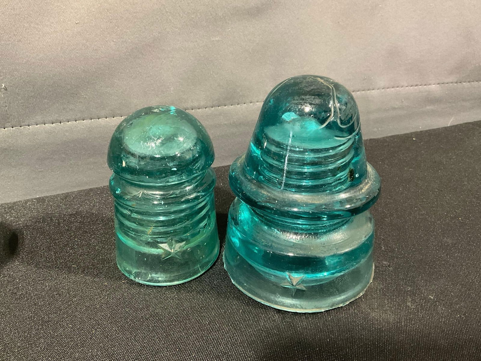 Set of 13 Lovely Blue + 1 Green Insulators, Hemingray, Whitall Tatum Co, Brookfield & more - 6