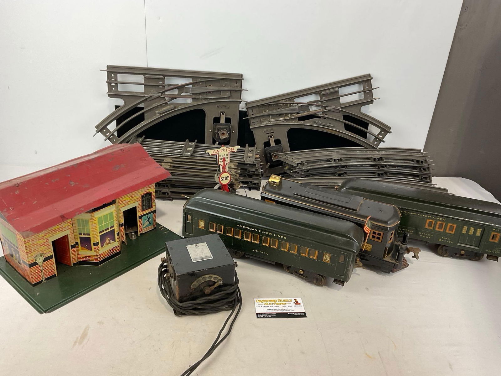 HO Scale Trains, 3 American Flyer Lines Cars, Transformer, 30+ pieces of curved & straight track (1 of 7)