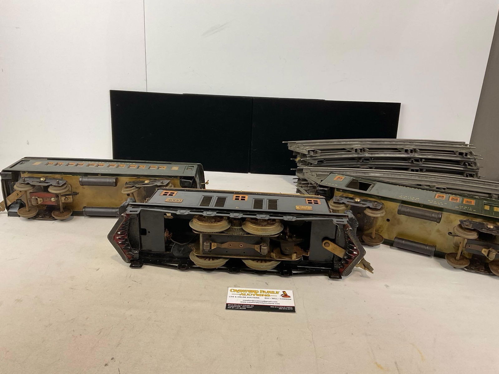 HO Scale Trains, 3 American Flyer Lines Cars, Transformer, 30+ pieces of curved & straight track - 7