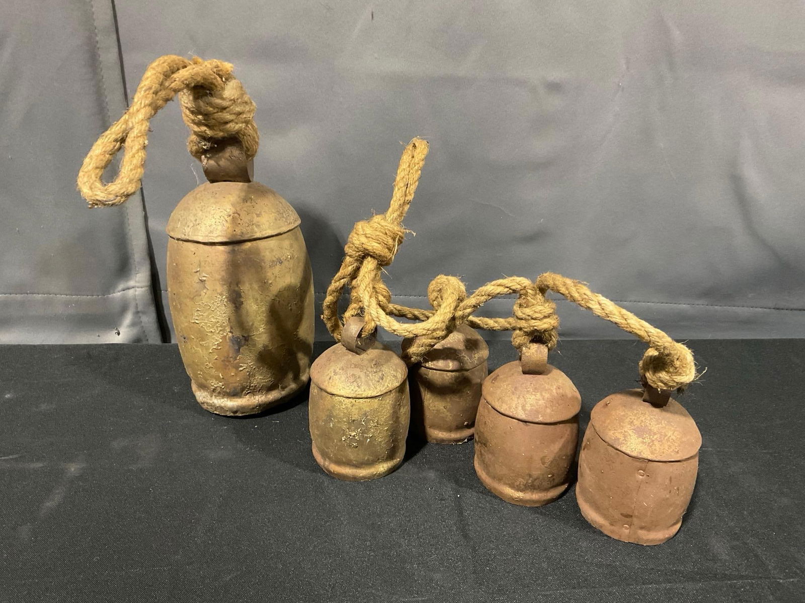 5x Rustic Farmhouse style Cow Bells w/ Wooden Dowel Clappers & Rope for Wall hanging, 13 x 10 x 6... (1 of 4)