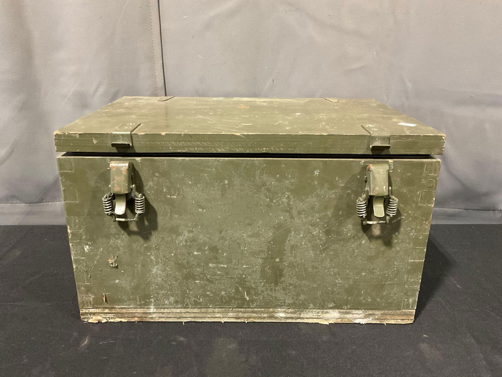 Vintage Olive Drab Military Footlocker, w/ spring latches, 11h x 20w x 14d inches (1 of 4)