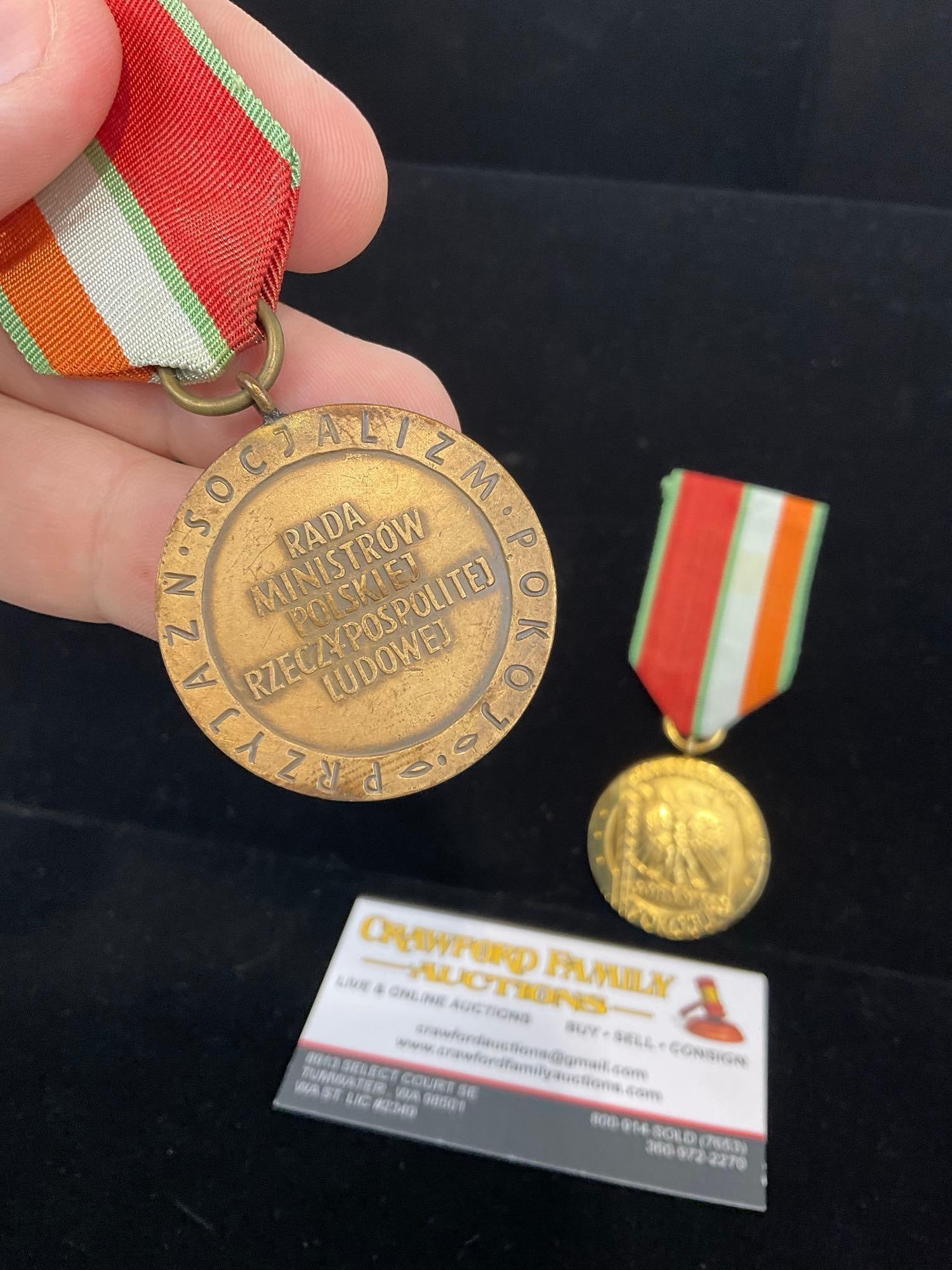 Pair of Polish 1960s Guard of Peace Medals, Gold (?) & Copper - 3