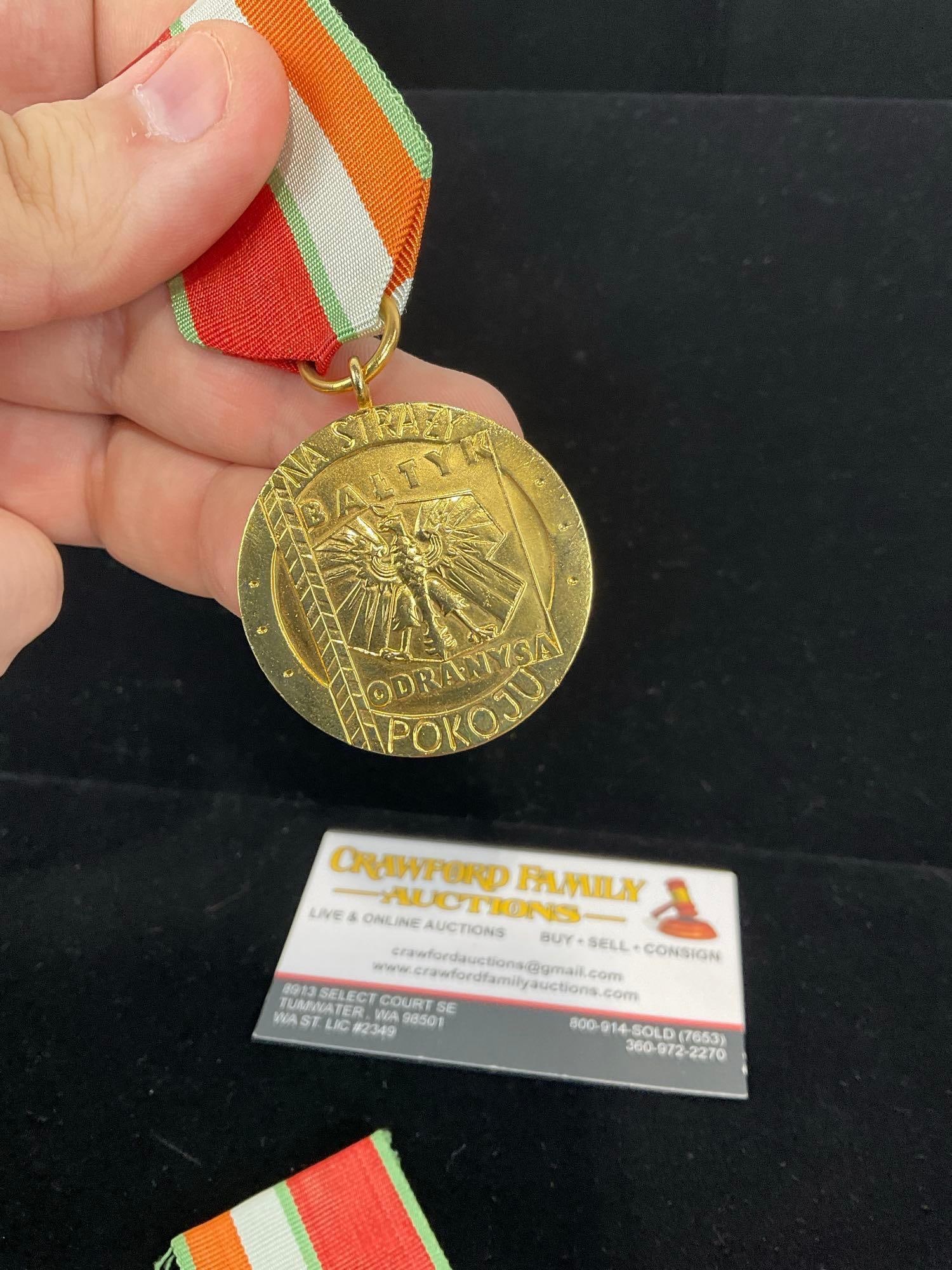 Pair of Polish 1960s Guard of Peace Medals, Gold (?) & Copper - 4