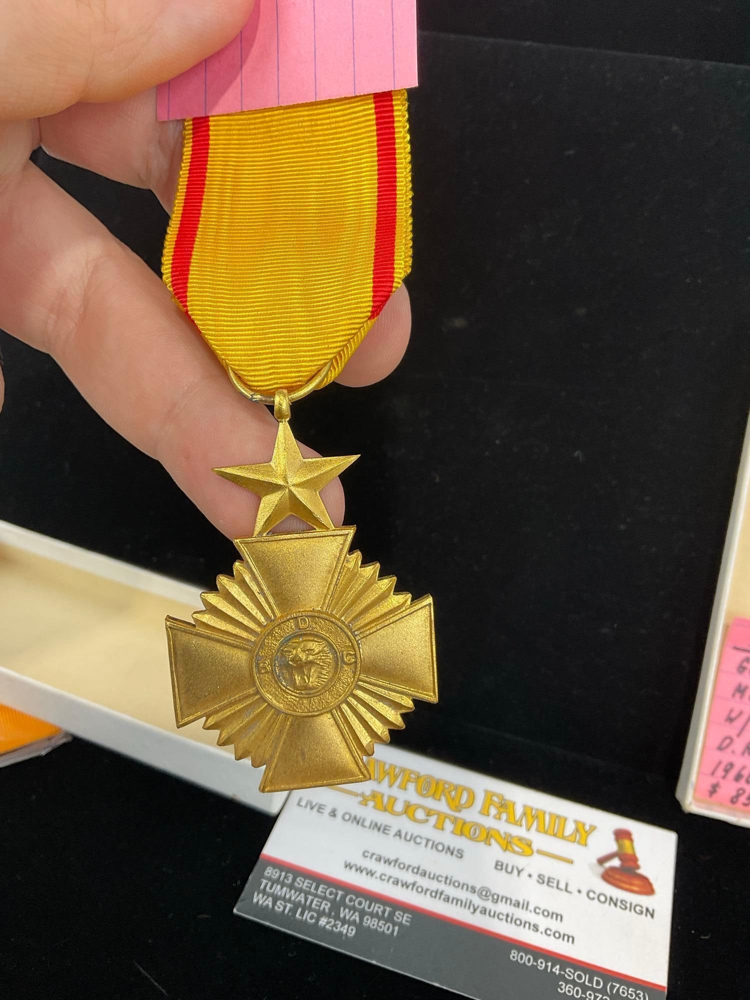 Pair of African Medals, Ethiopian Knights Cross Order of the Star & Zaire Golden Merit Cross - 3