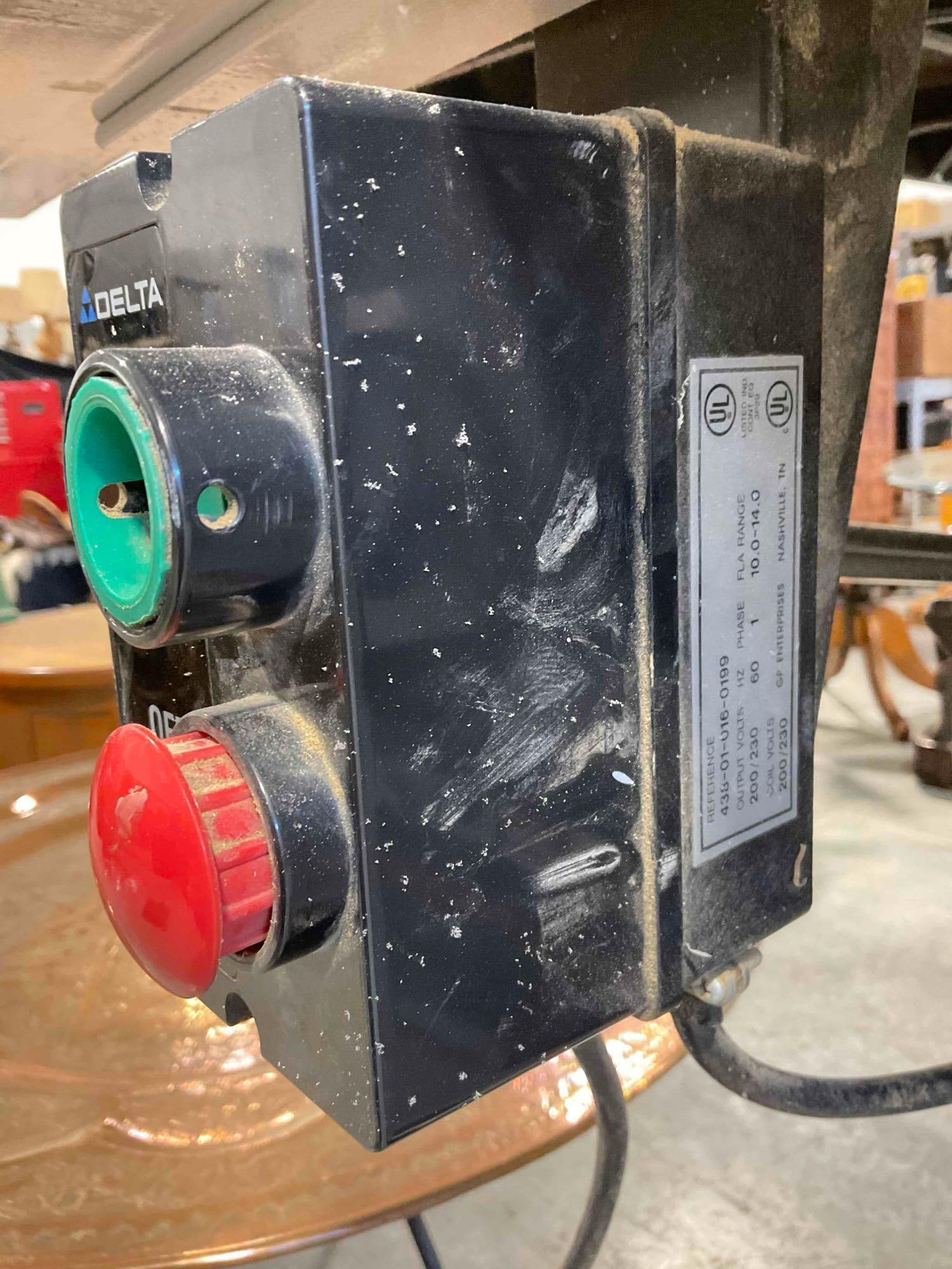 Delta Unisaw 10" Tilting Table Saw Model 36-812 w/ Biesemeyer Fence. Tested, Works. See pics. - 3