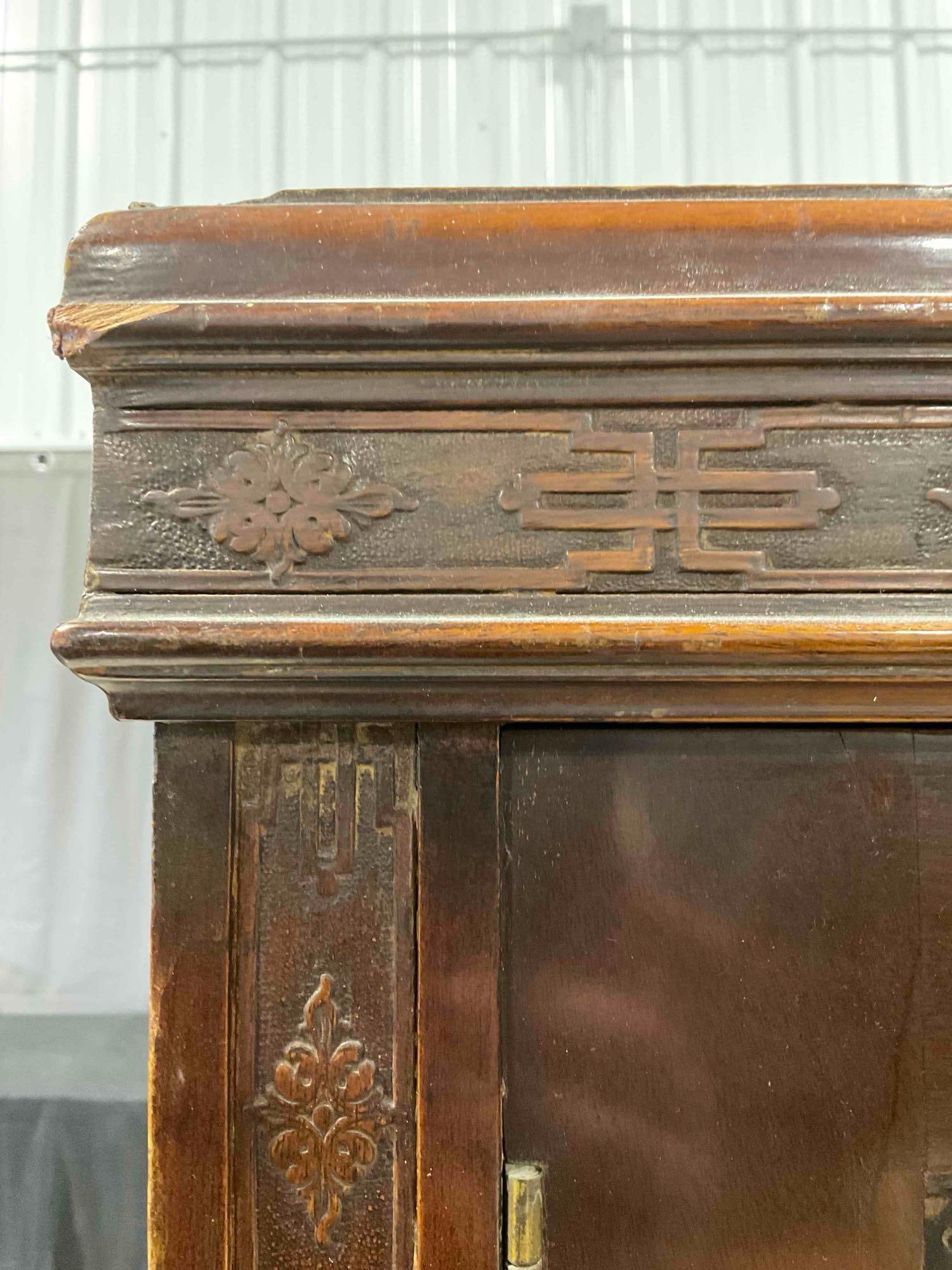 Antique H.L. Registered Design Lovely Mahogany? Wood Armoire w/ Ornate Details. See pics. - 4