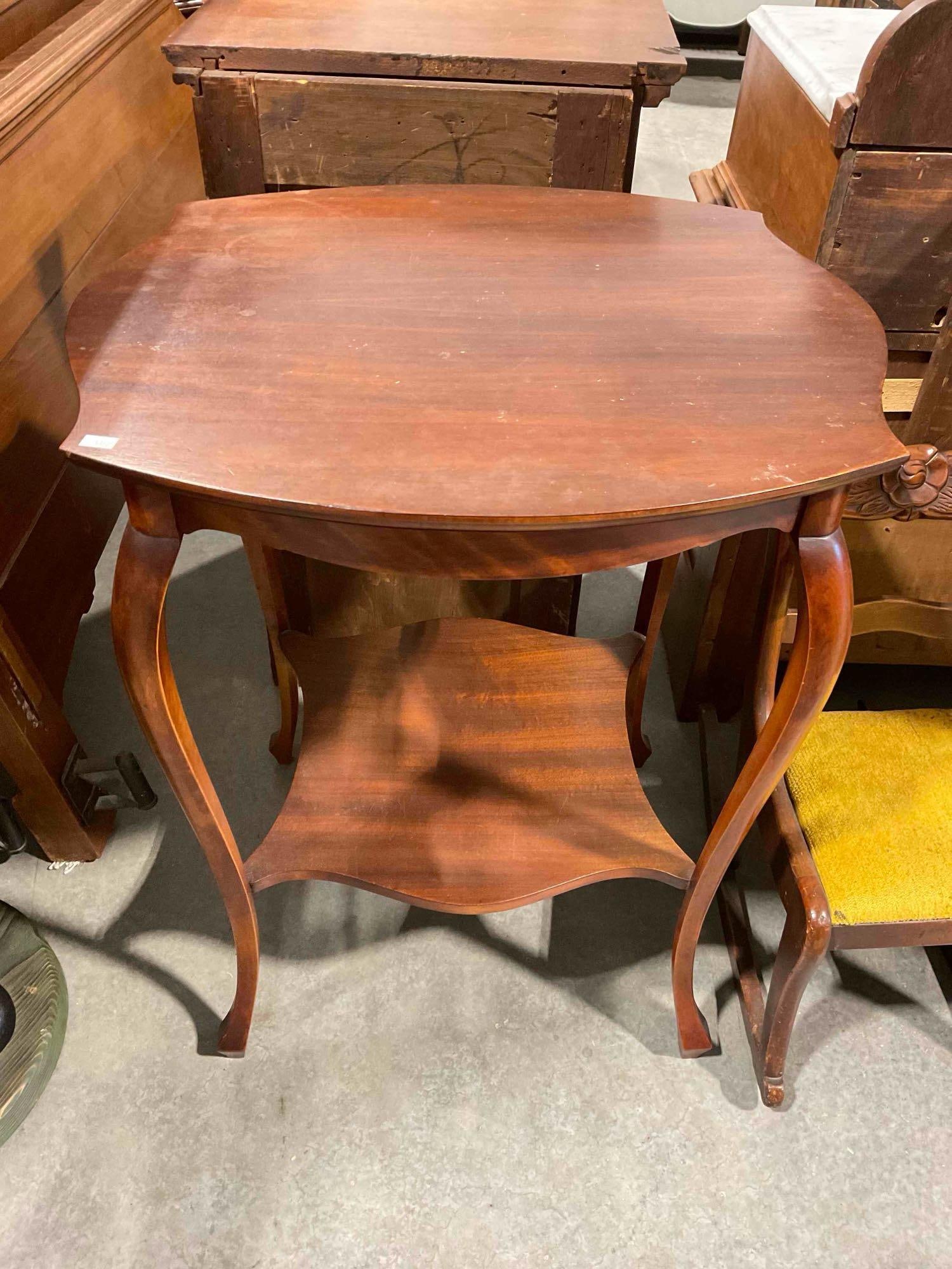 Vintage Handsome Mahogany 2-Tier Side or Card Table w/ Lovely Grain. Very Good Condition. See pics. (1 of 5)