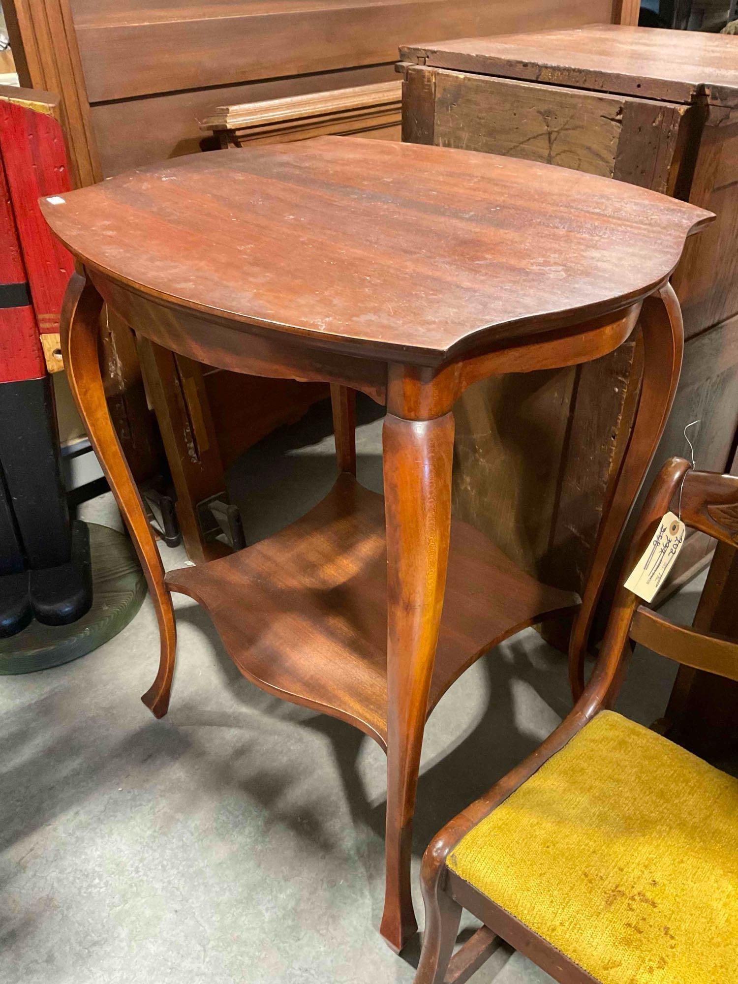 Vintage Handsome Mahogany 2-Tier Side or Card Table w/ Lovely Grain. Very Good Condition. See pics. - 2