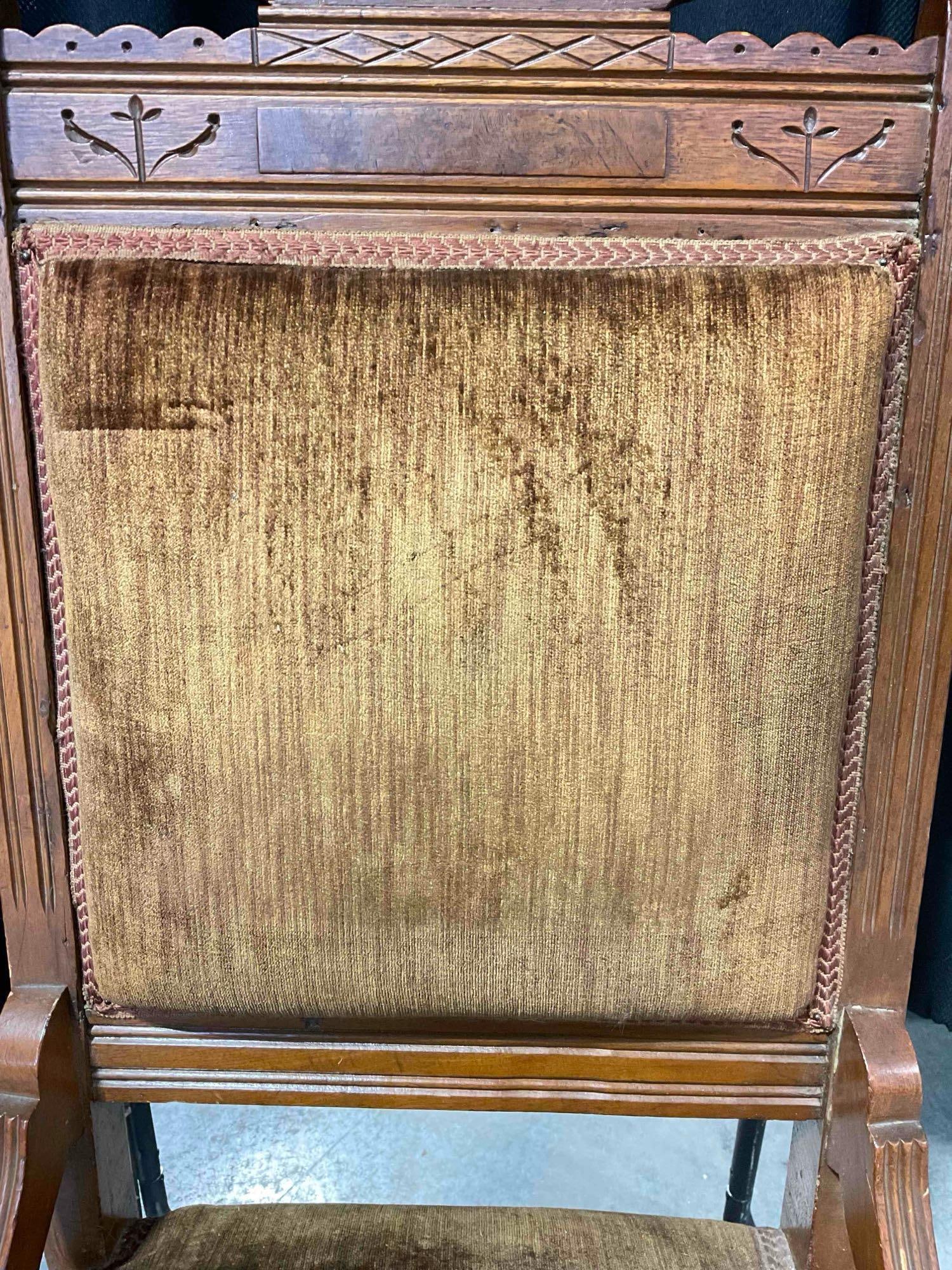 Lovely Antique Eastlake Walnut Side Chair w/ Brown Velvet Upholstery & Spoon Carvings. See pics. - 4