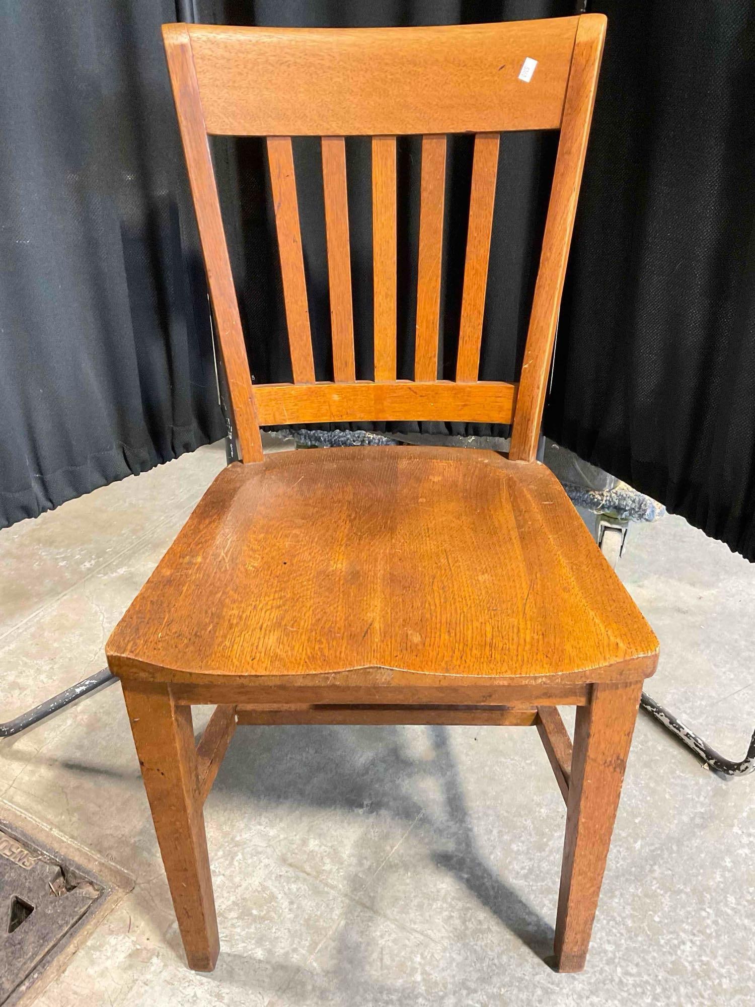 Vintage B. L. Marble Co. Mission Style Tiger Oak Wood Chair. Very Good Condition. See pics. (1 of 7)