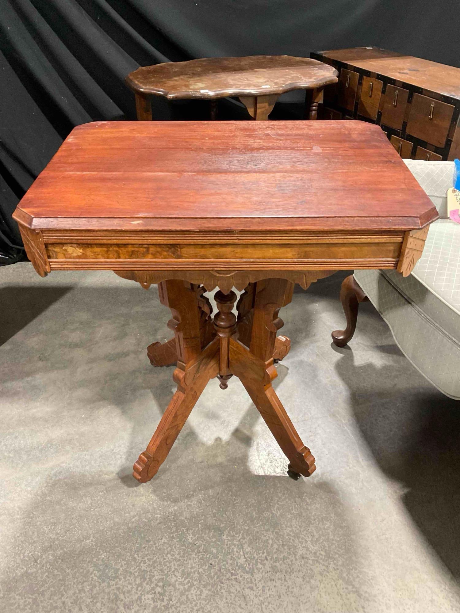 Antique Eastlake Style Mahogany & Walnut Card Game Table. Very Good Condition. See pics. (1 of 5)