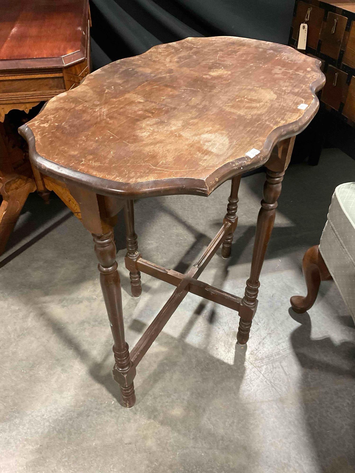 Antique Walnut? Wooden Side Table w/ Scalloped Top & Fluted Legs. Good Condition. See pics. - 3