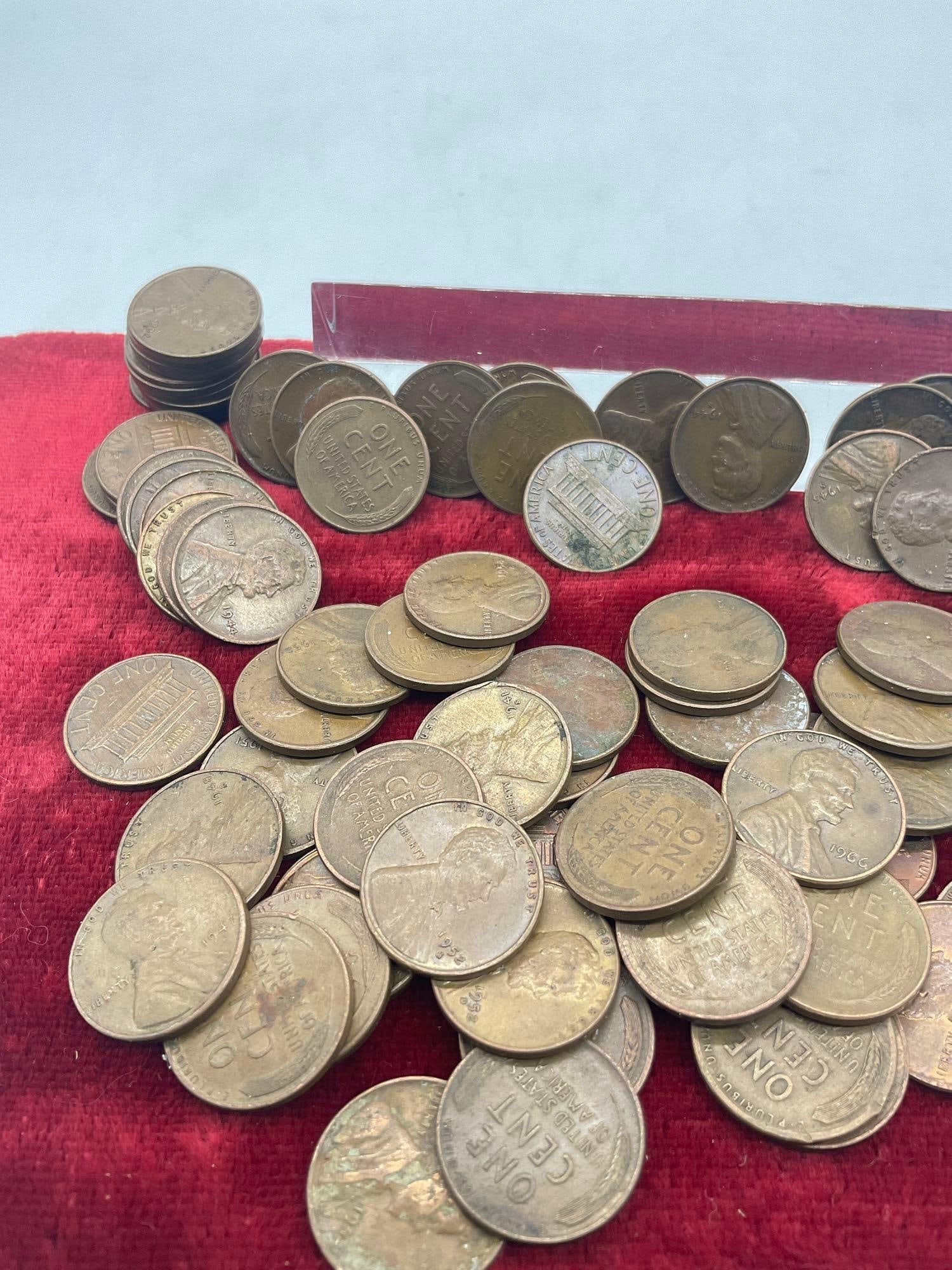 Collection of approximately 100 un researched wheat pennies - 2