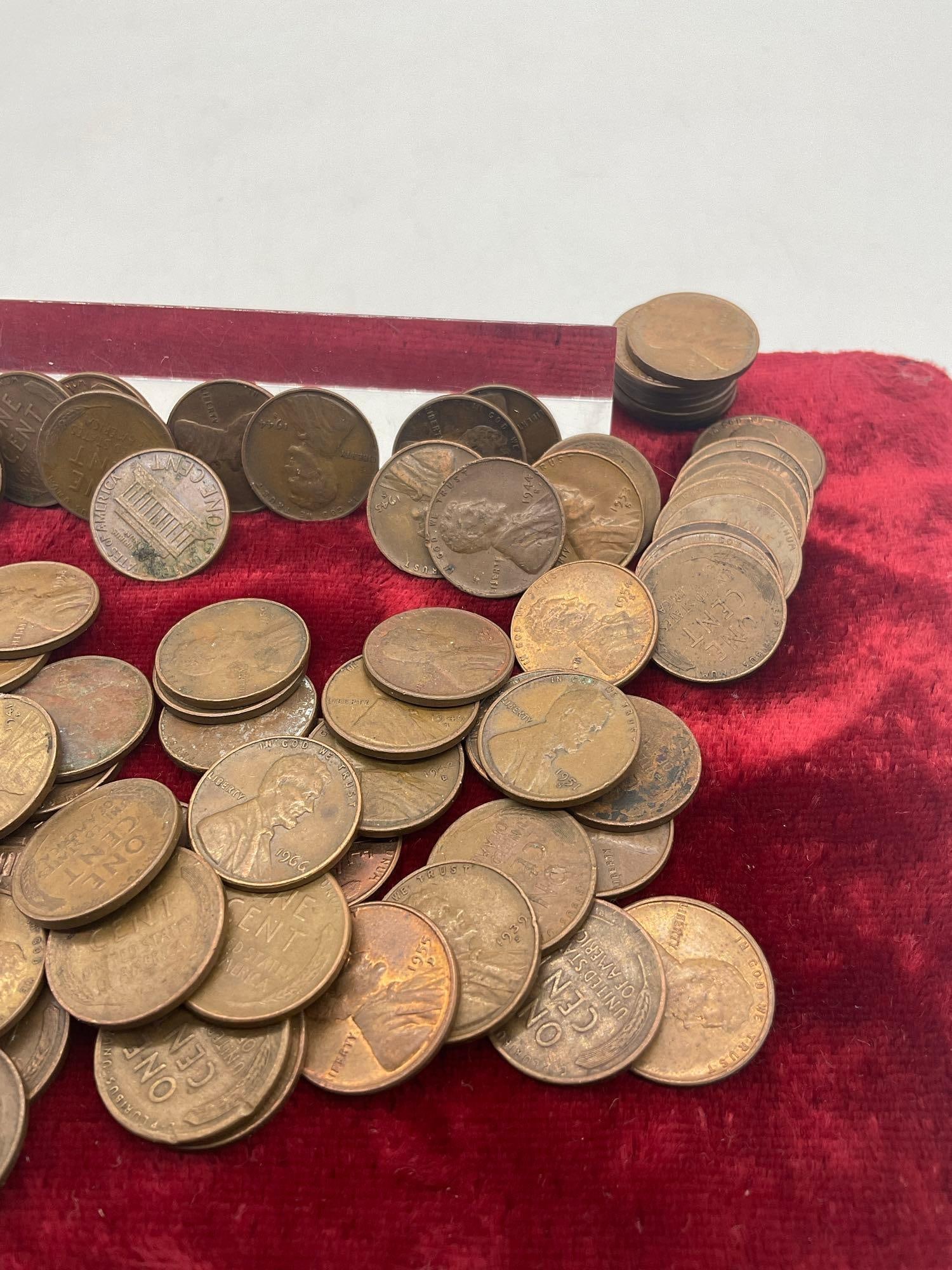 Collection of approximately 100 un researched wheat pennies - 3