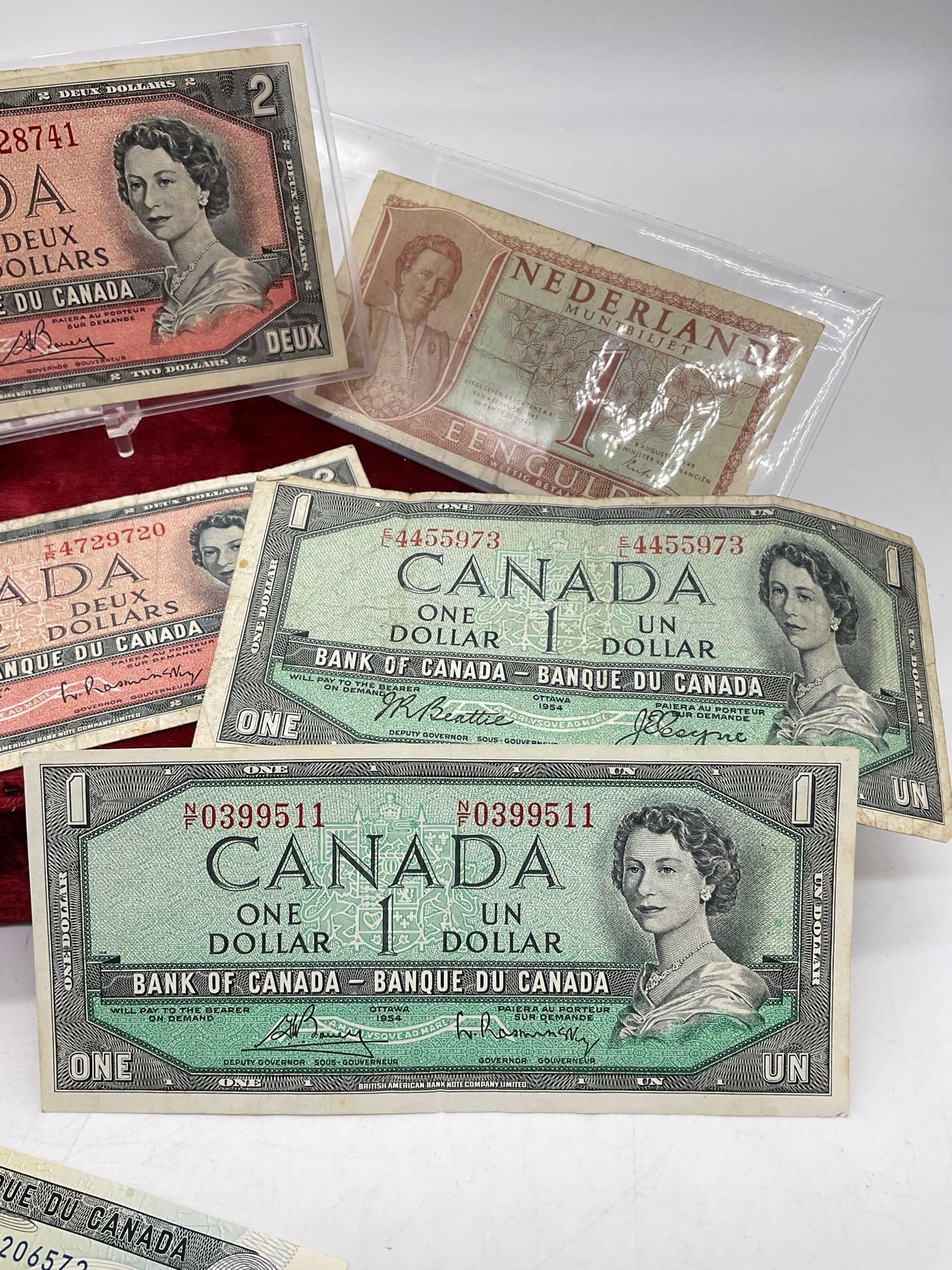 Vintage Canadian Currency 2x 1954 $1 dollar , 2x 1954 $ 2 dollars, 1x 1973 Poss Unc $1 dollar - 2
