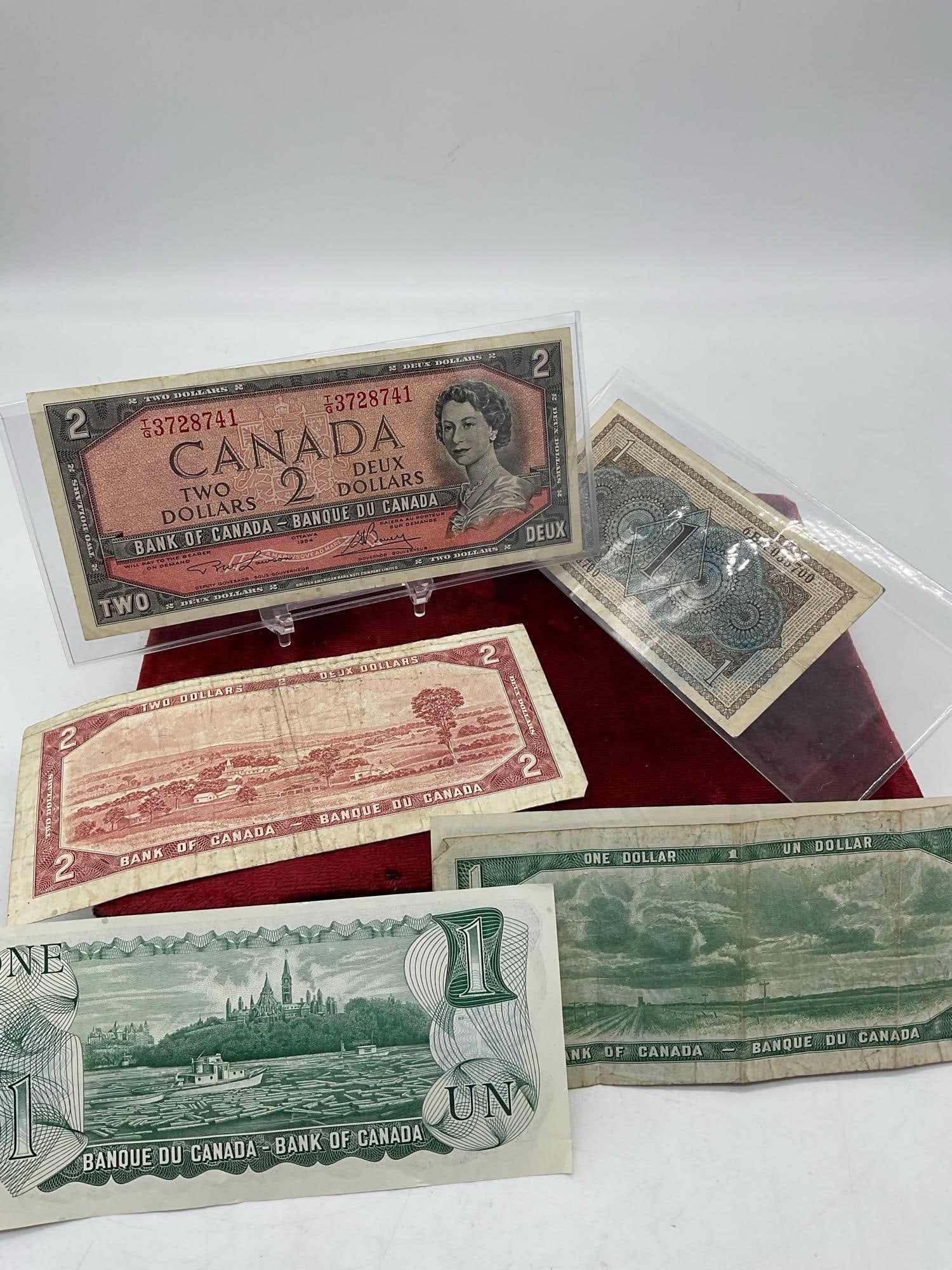 Vintage Canadian Currency 2x 1954 $1 dollar , 2x 1954 $ 2 dollars, 1x 1973 Poss Unc $1 dollar - 6
