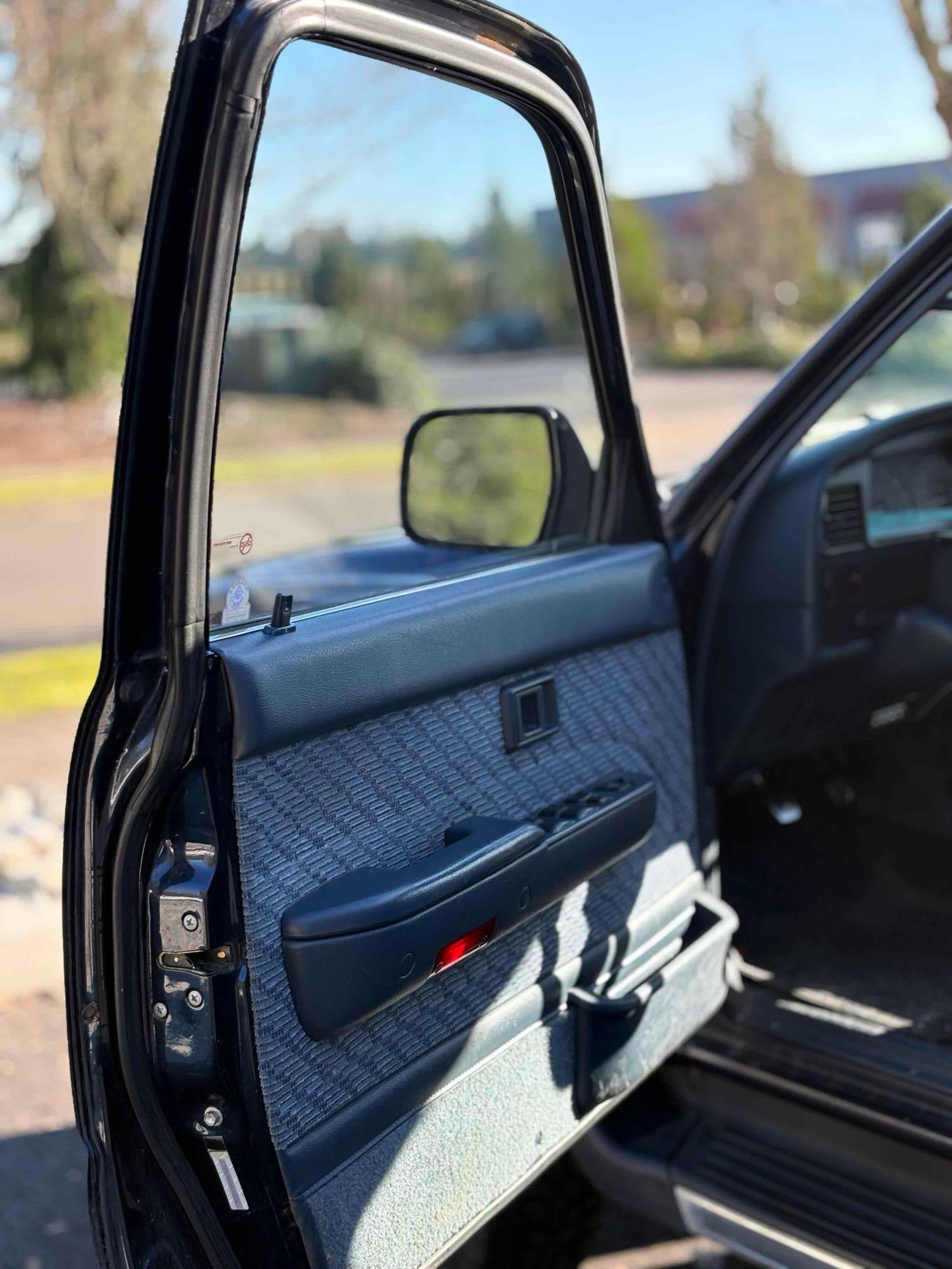 1995 Toyata 4Runner Limited 4Dr 3.0 V6 5sd manual Transmsion w/ 4Wheel Dr 147,585 Miles - 15