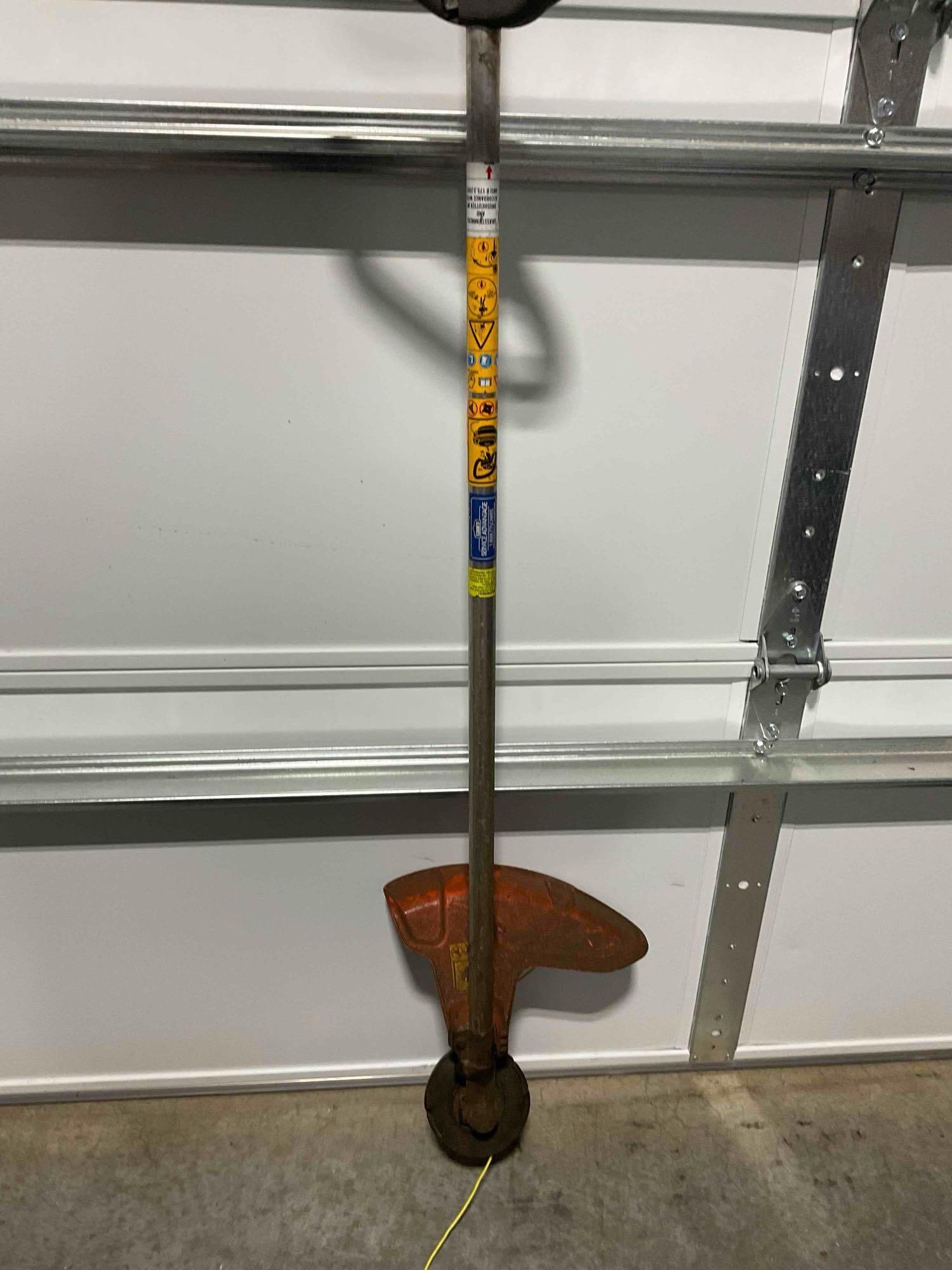 Husqvarna Gas Powered Weed Wacker Model No. 223L Tested and Working. - 7