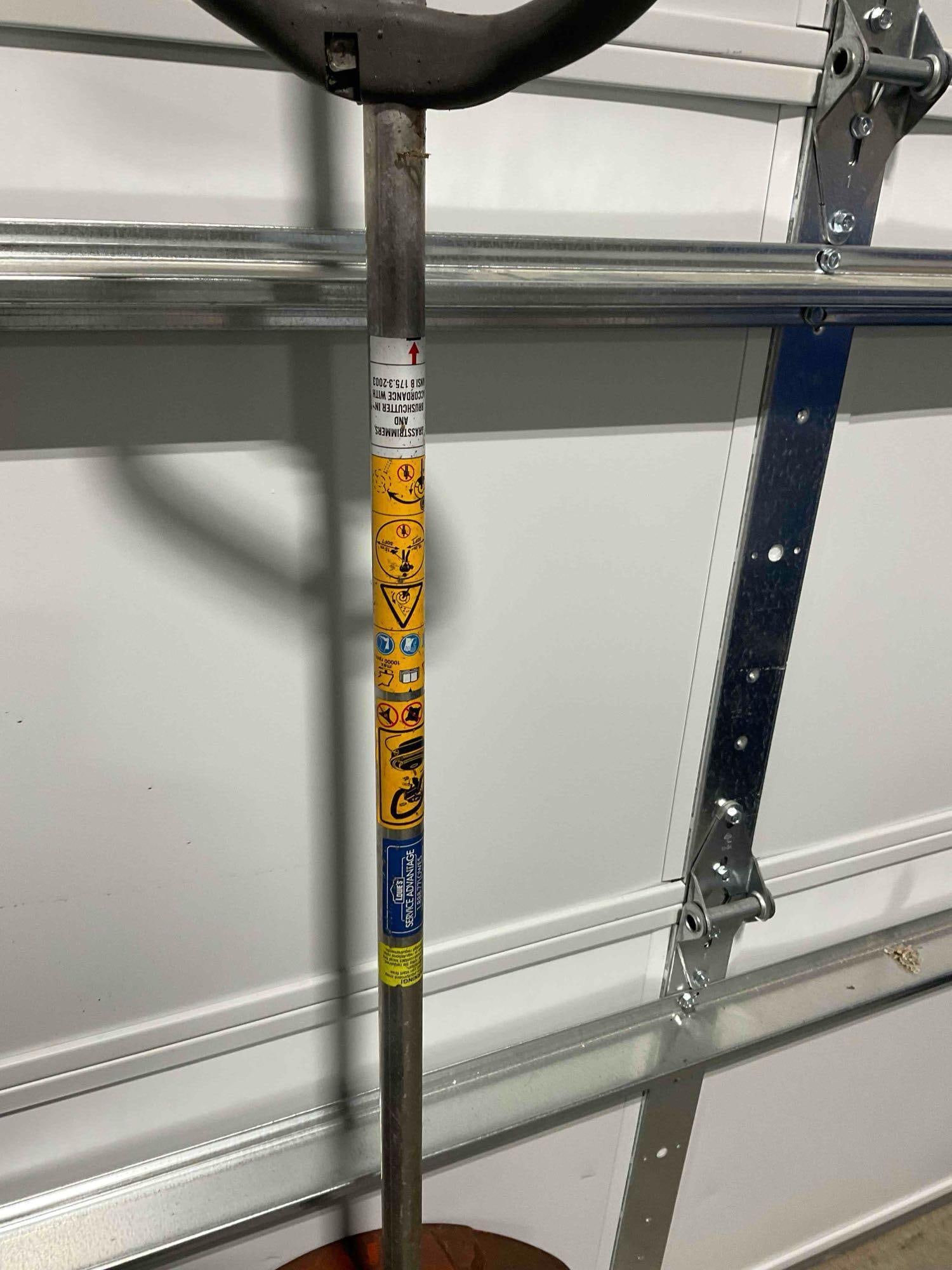 Husqvarna Gas Powered Weed Wacker Model No. 223L Tested and Working. - 8