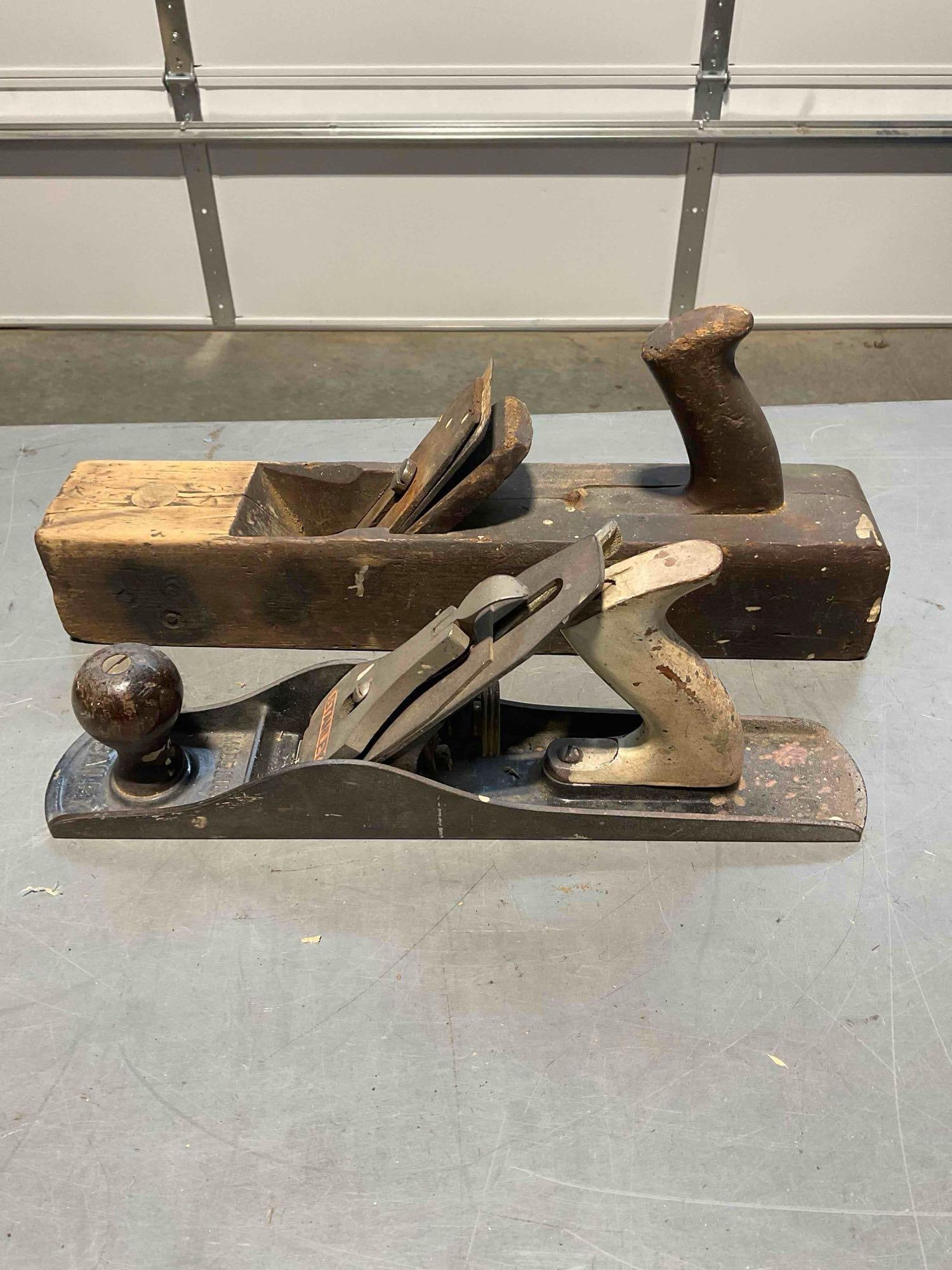 2x Large Wood Planes a Bailey with a Stanley Blade Adjuster and a Vintage Block Plane. - 3