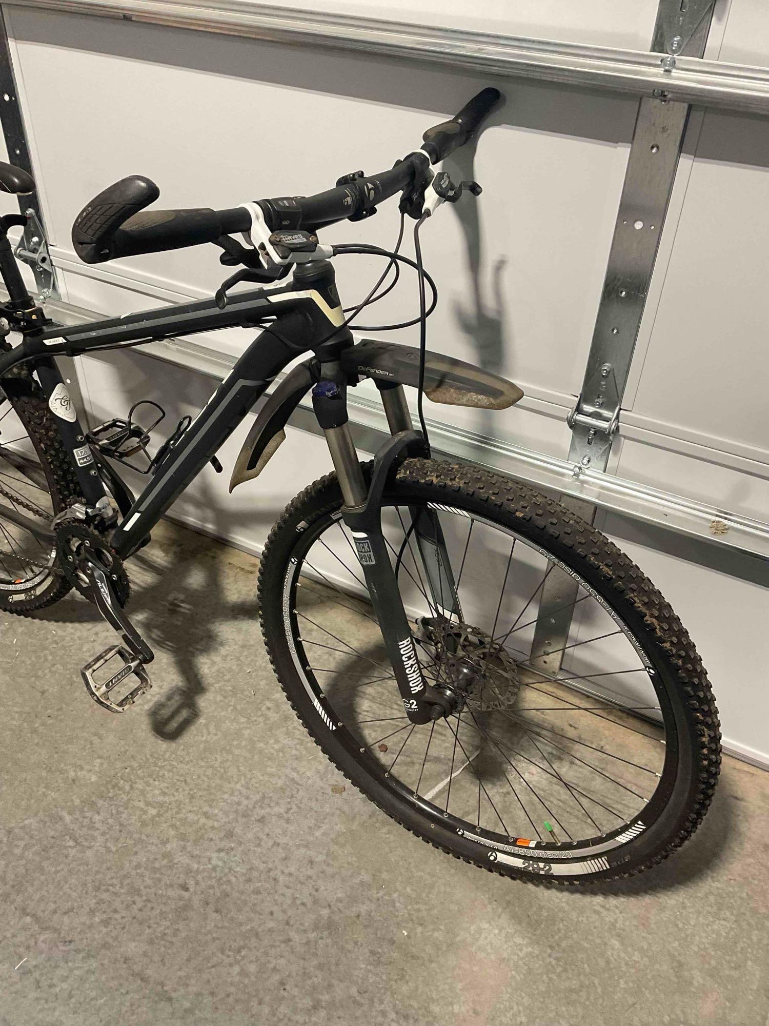 Trek Mamba 27 Speed Mountain Bike From the Gary Fisher Collection w/ Rockshox Suspension - 2