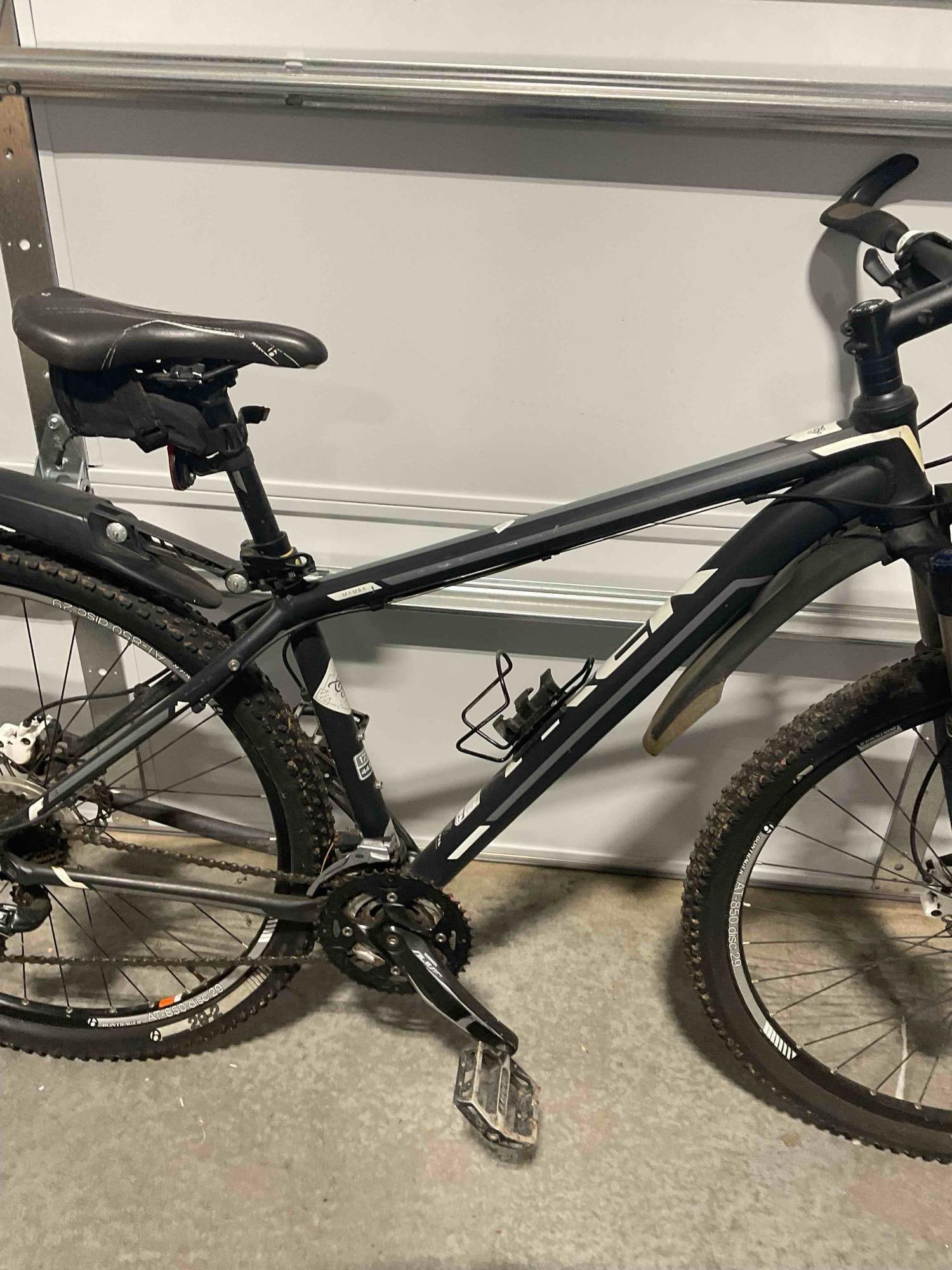 Trek Mamba 27 Speed Mountain Bike From the Gary Fisher Collection w/ Rockshox Suspension - 4