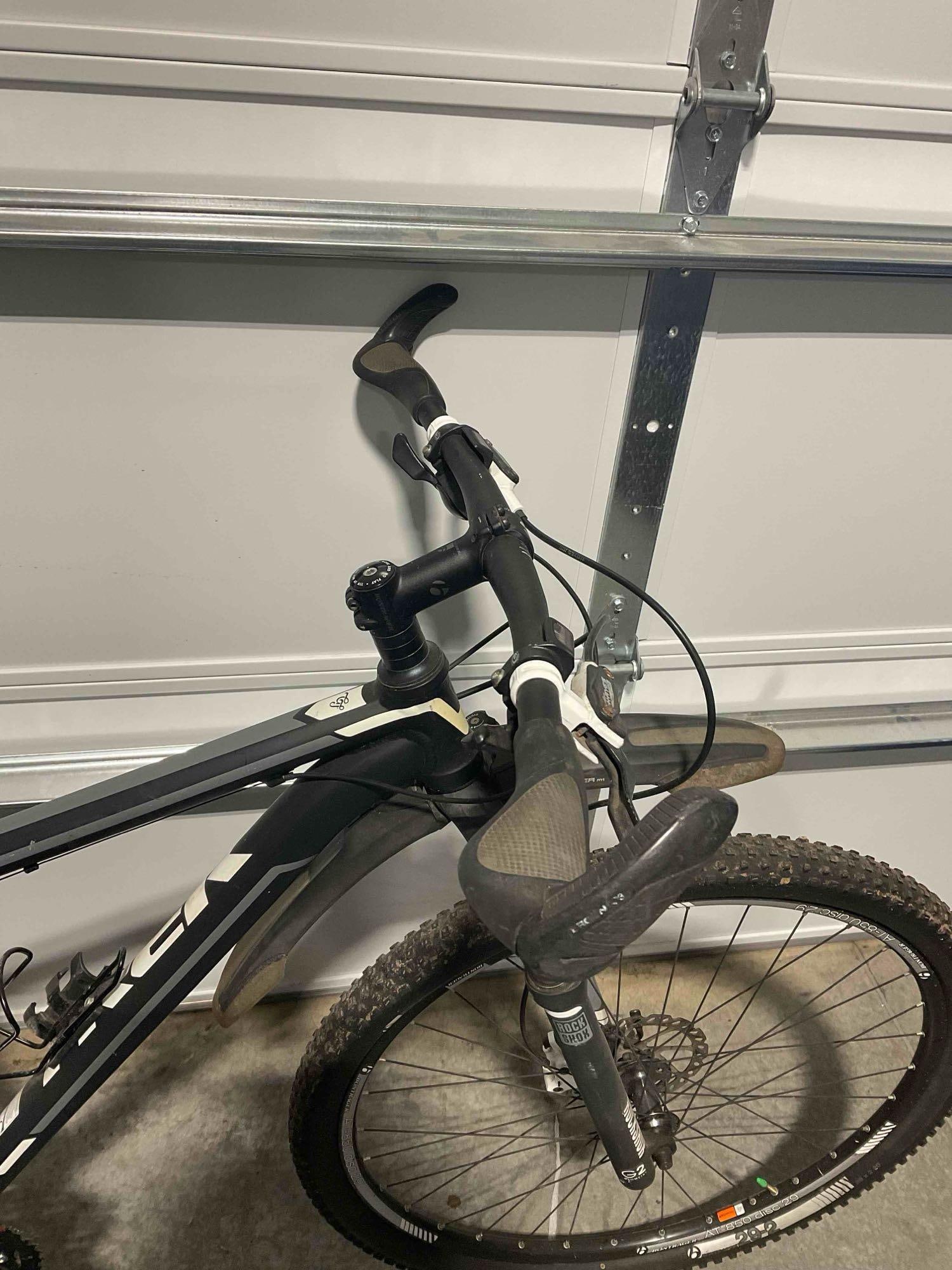 Trek Mamba 27 Speed Mountain Bike From the Gary Fisher Collection w/ Rockshox Suspension - 5