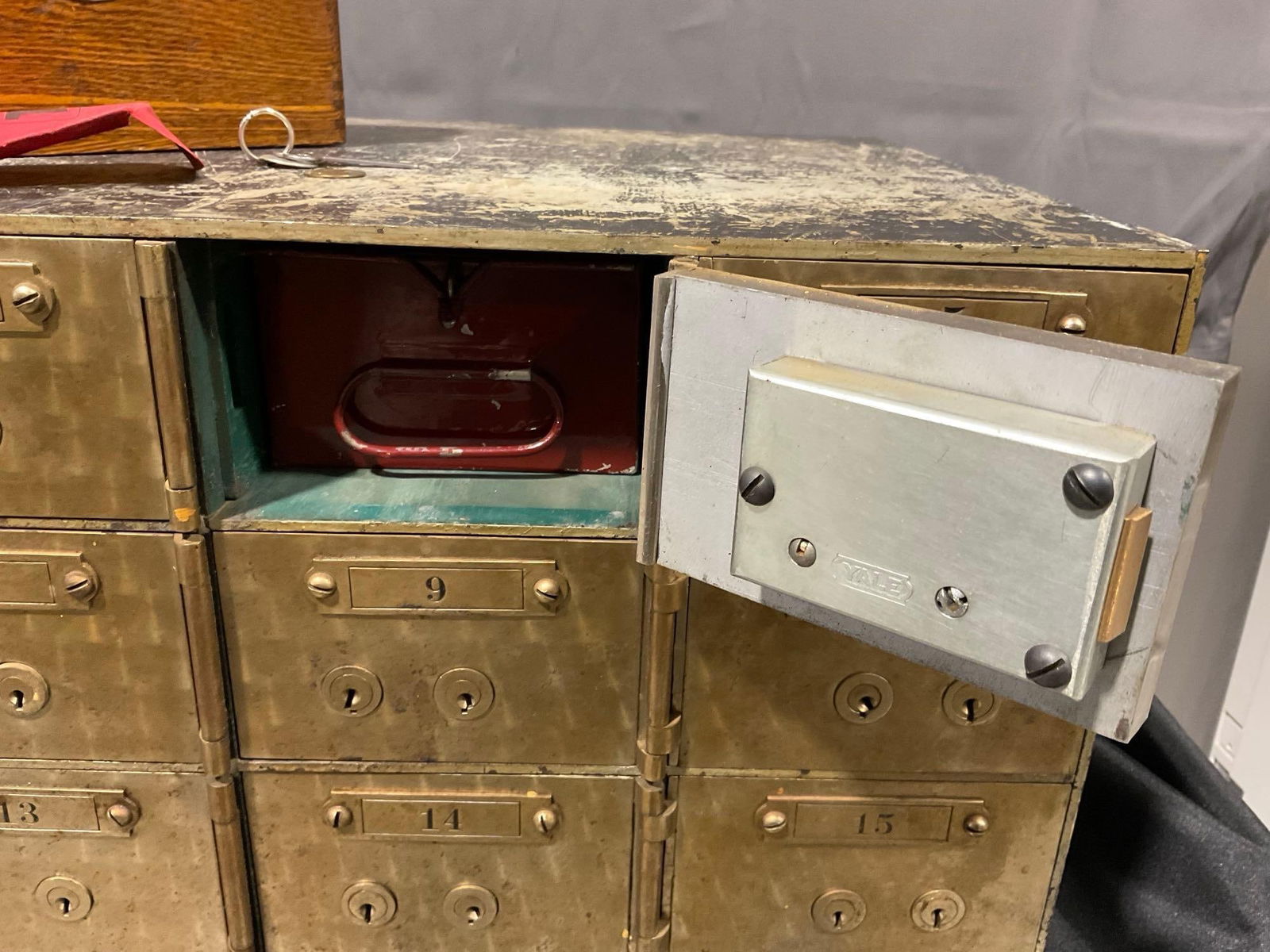 Large Antique 16 Drawer Bank Safety Deposit Box w/ Keys!, 14h x 22w x 15d inches *HEAVY* - 5