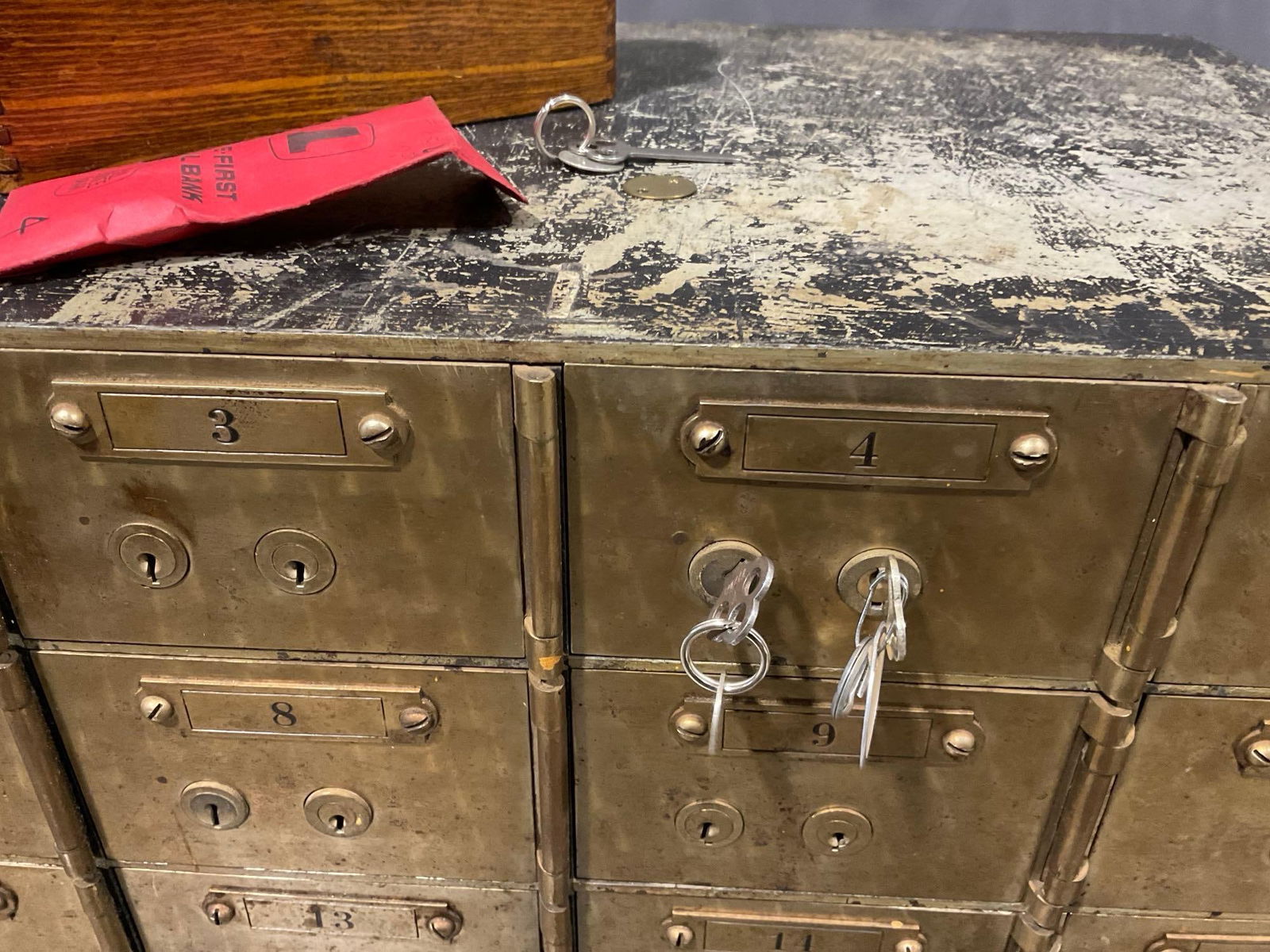 Large Antique 16 Drawer Bank Safety Deposit Box w/ Keys!, 14h x 22w x 15d inches *HEAVY* - 7