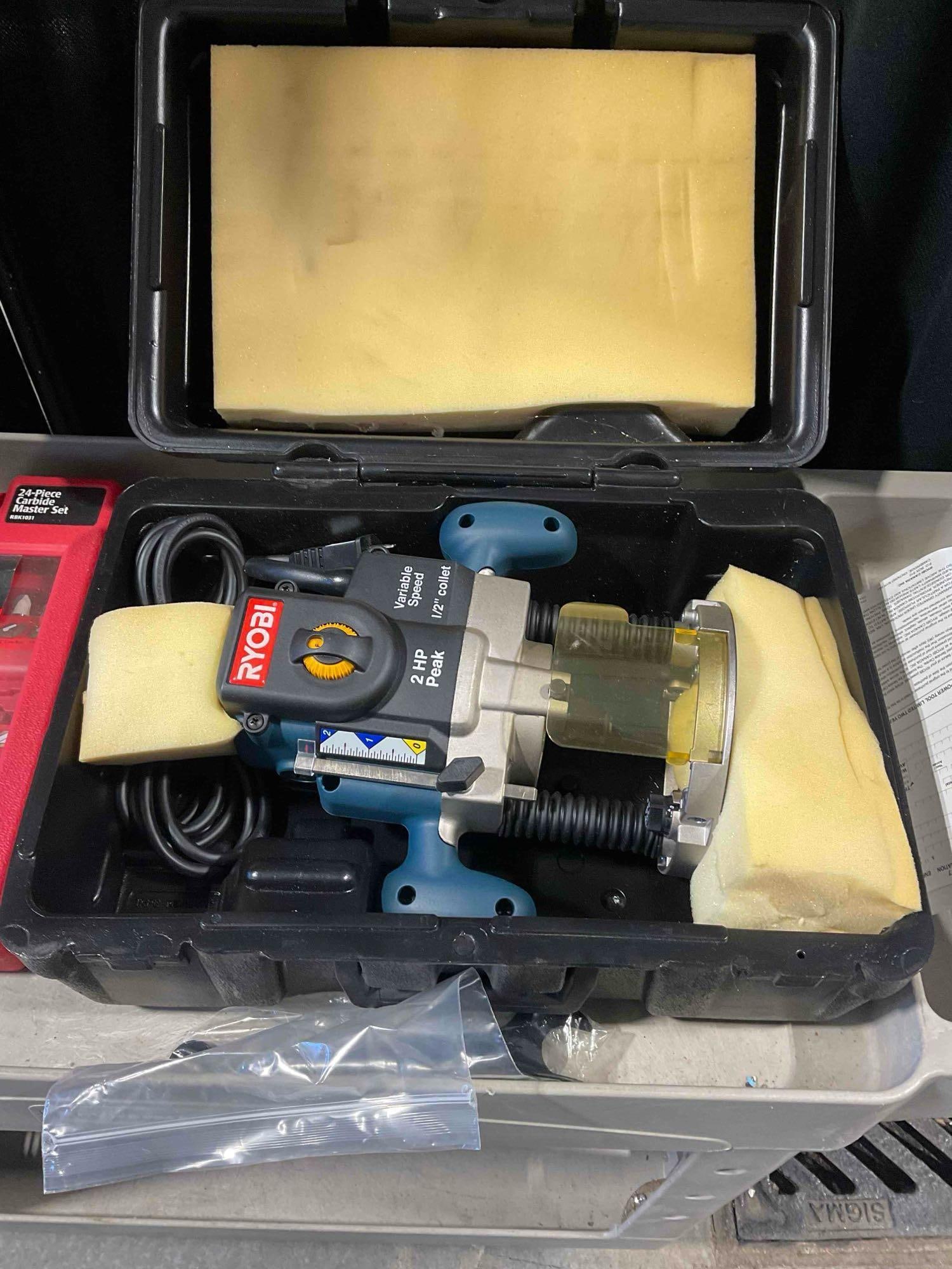 Ryobi Router Mo. RE180PL and Collection of Hickory Woodworking Bits Tested and Working (1 of 6)