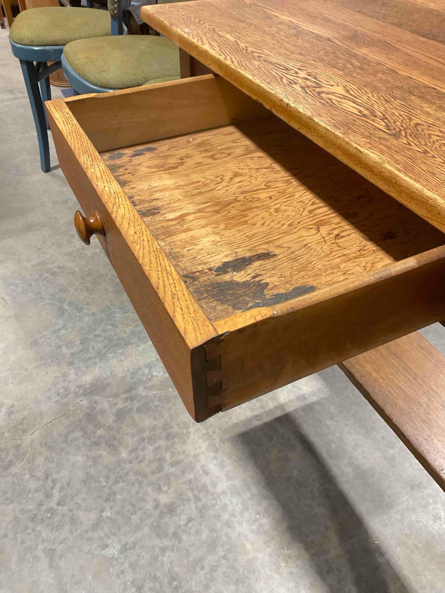 Handsome Antique Mission Style Oak Table or Writing Desk w/ 1 Drawer & Gorgeous Grain. - 5