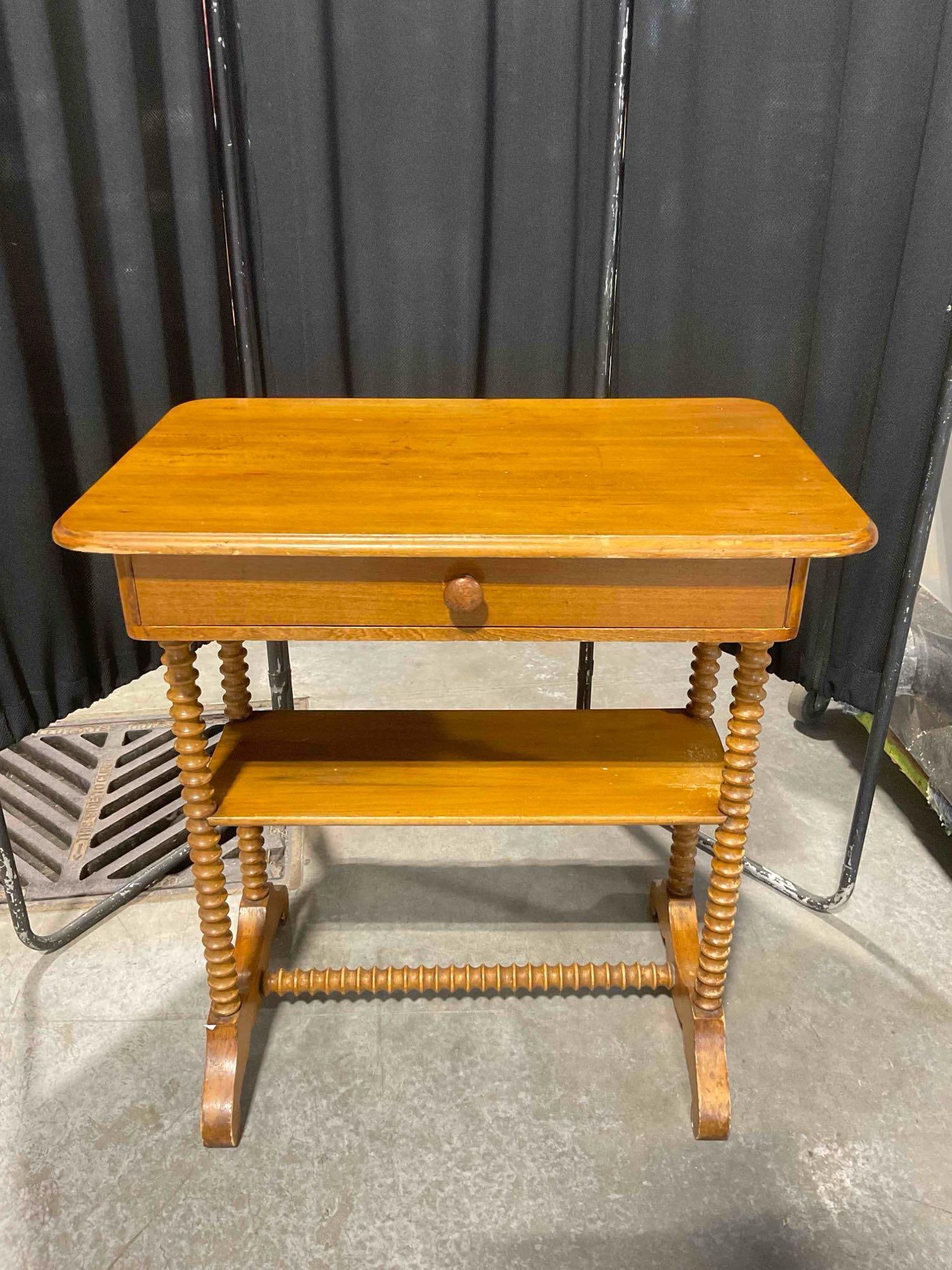 Vintage? Pine Wood Side Table or Wash Stand w/ Drawer & Spindle Legs. Very Good Condition. (1 of 7)