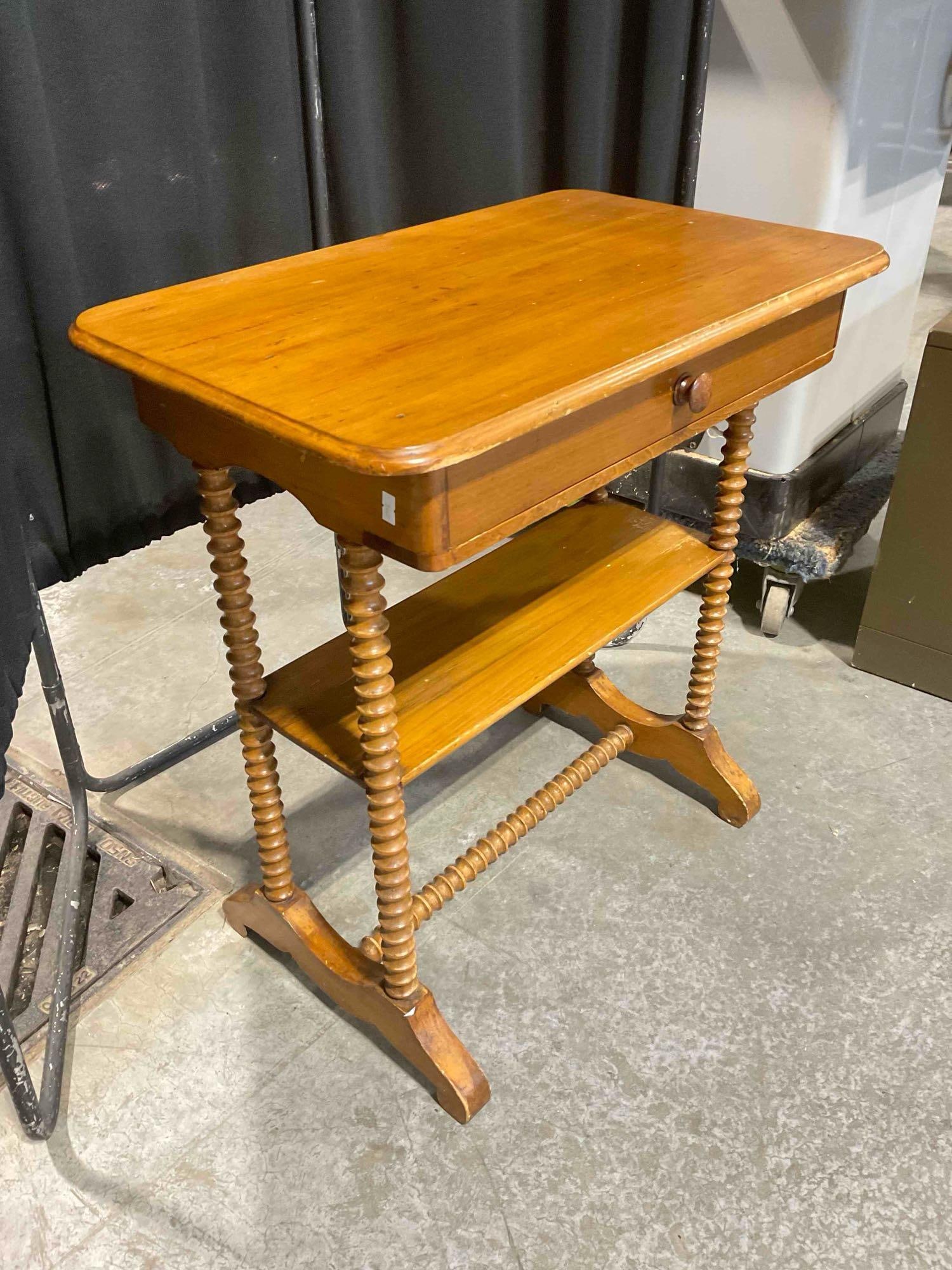 Vintage? Pine Wood Side Table or Wash Stand w/ Drawer & Spindle Legs. Very Good Condition. - 2
