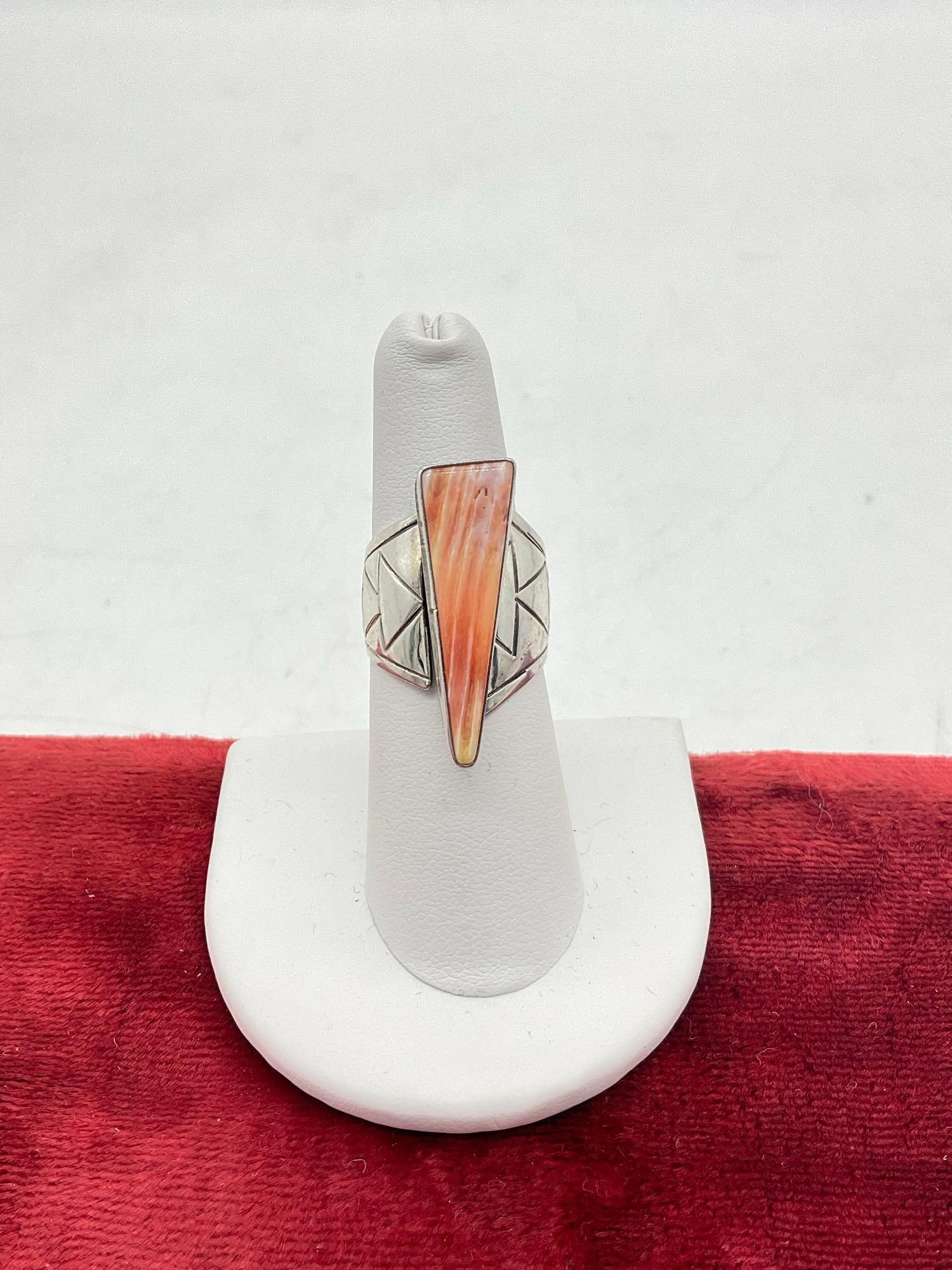 Vintage Sterling Silver Native American ring Featuring Orang Spiny oyster setting: c-5320 size 7 , ring is expandable for size 