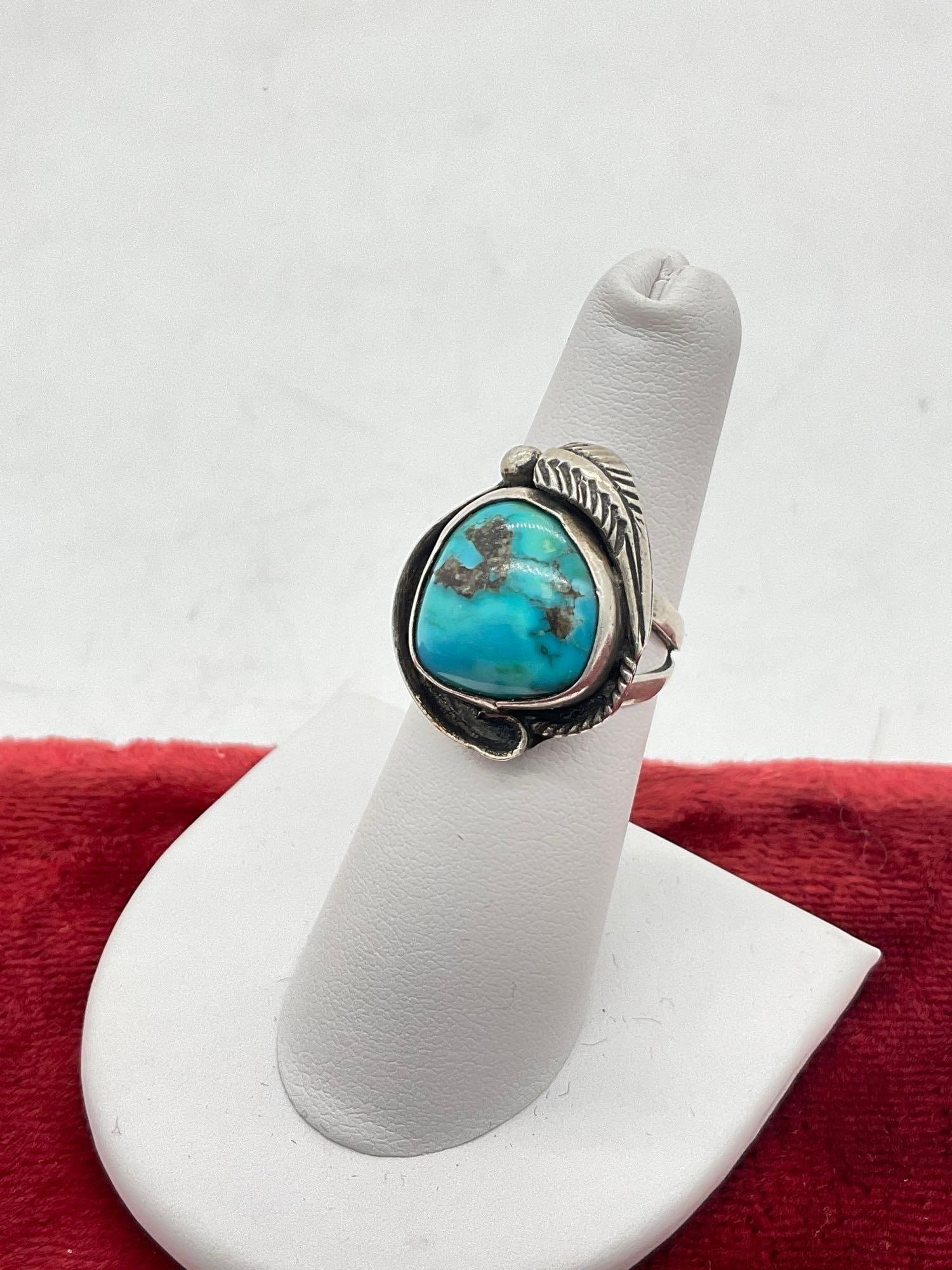 Vintage Most likely Old Pawn Navajo Sterling silver ring w/ Polished Turquoise Setting sz 6 - 4
