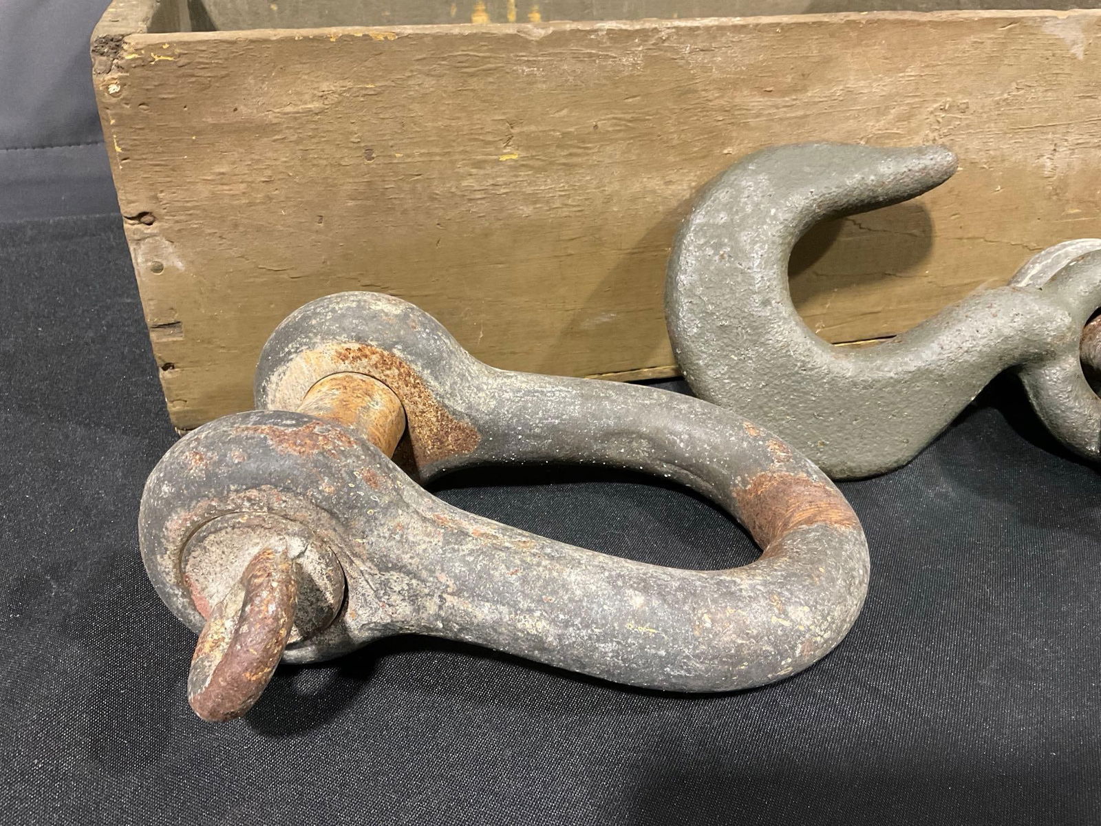 3 Cast Screw Pin Anchor Shackles, Hook, and vintage wooden box - 2