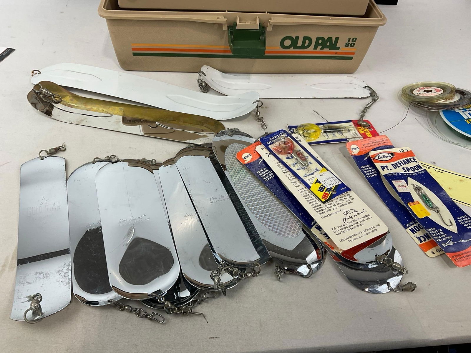 Old Pal 1080 Tacklebox w/ Lures, Weights, Dodgers, Flashers, & more, by Les Davis, Kelp-Kutter - 5