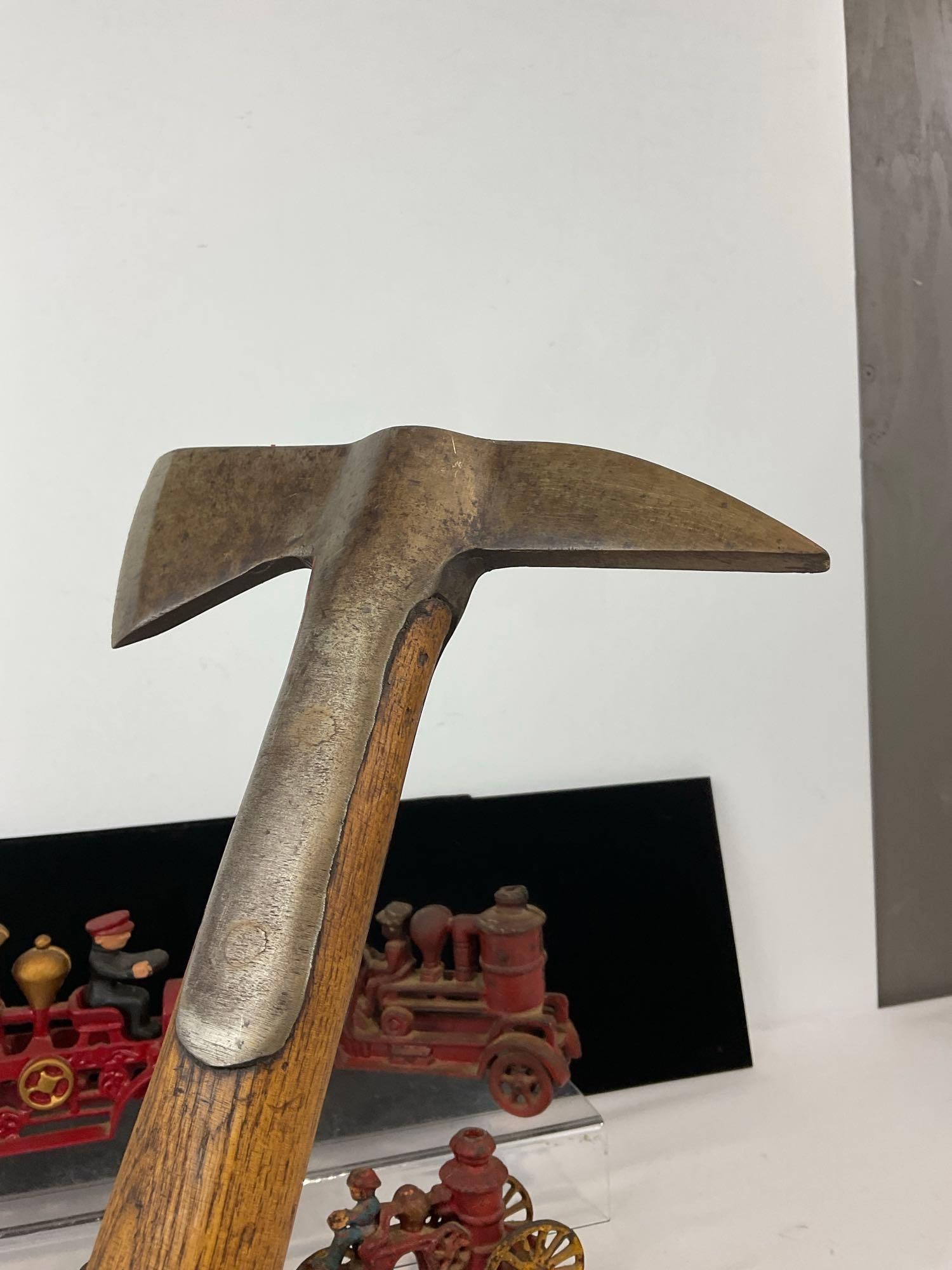 Cast Iron Firefighters Fire Truck, Horse Drawn Carriage, Fire Axe Hatchet, Diecast Truck - 7