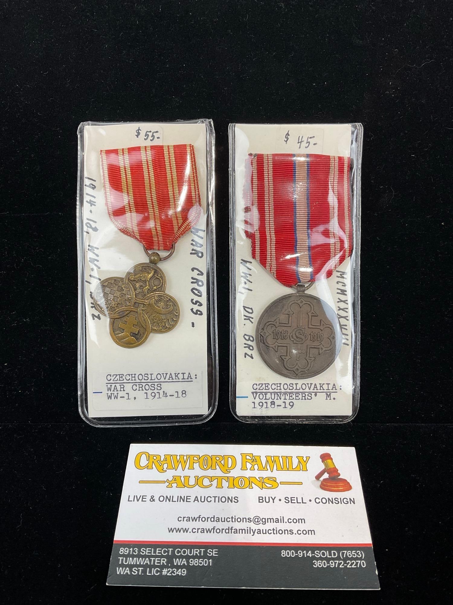 2 Czechoslovakian Medals, War Cross WW1 1914-18 & Volunteers Medal 1918-19: All from a single collection, these are briefly described on the tag and were kept in a display. They measure approx 6h x 3w x 2d inches. See pics. E-5300 