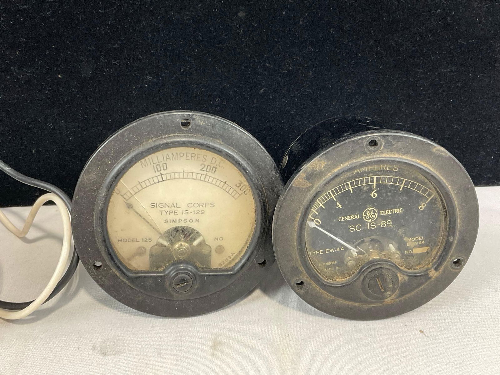 4 Small Gauges, Weston model 507, Engler, Simpson Signal Corps Type 15-129 & Gen. Electric SC IS-89 - 3