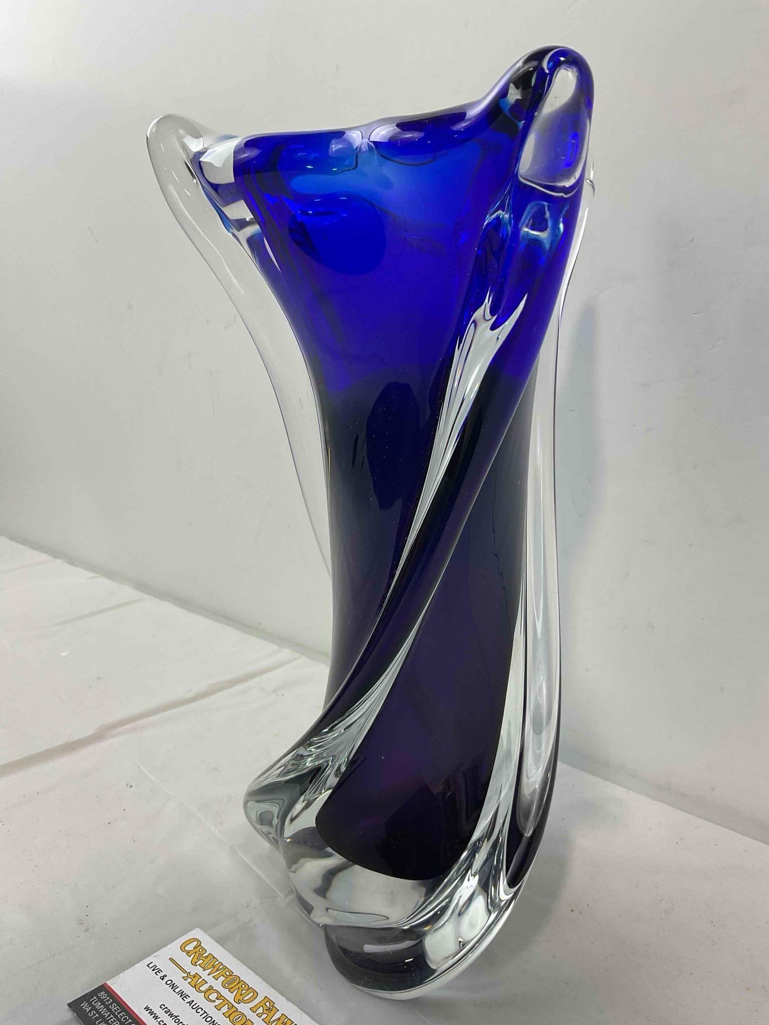 Vintage Blue & Purple Beautiful Blown Glass Triangular Vase. Very Good Condition. See pics. - 2