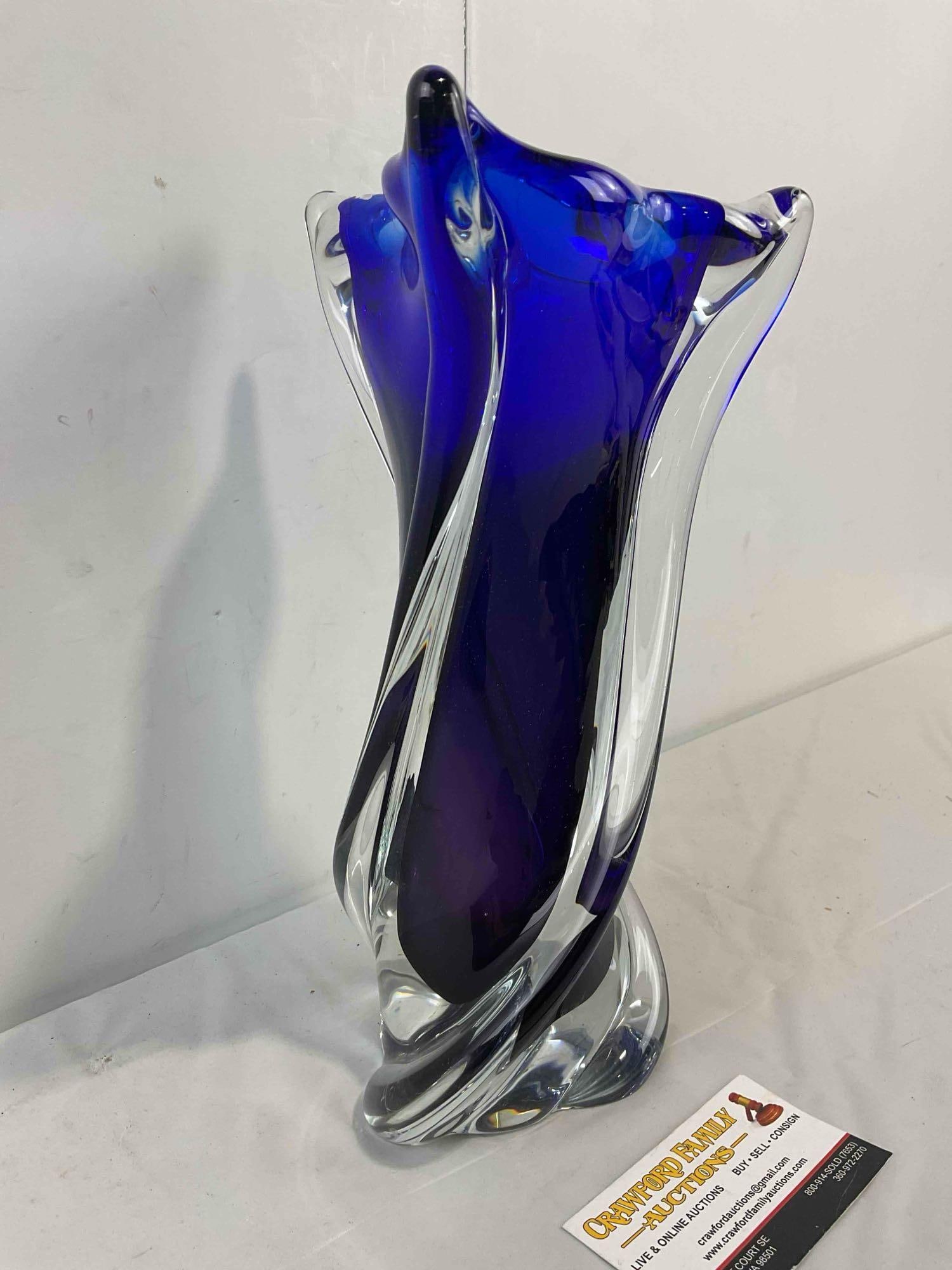 Vintage Blue & Purple Beautiful Blown Glass Triangular Vase. Very Good Condition. See pics. - 3